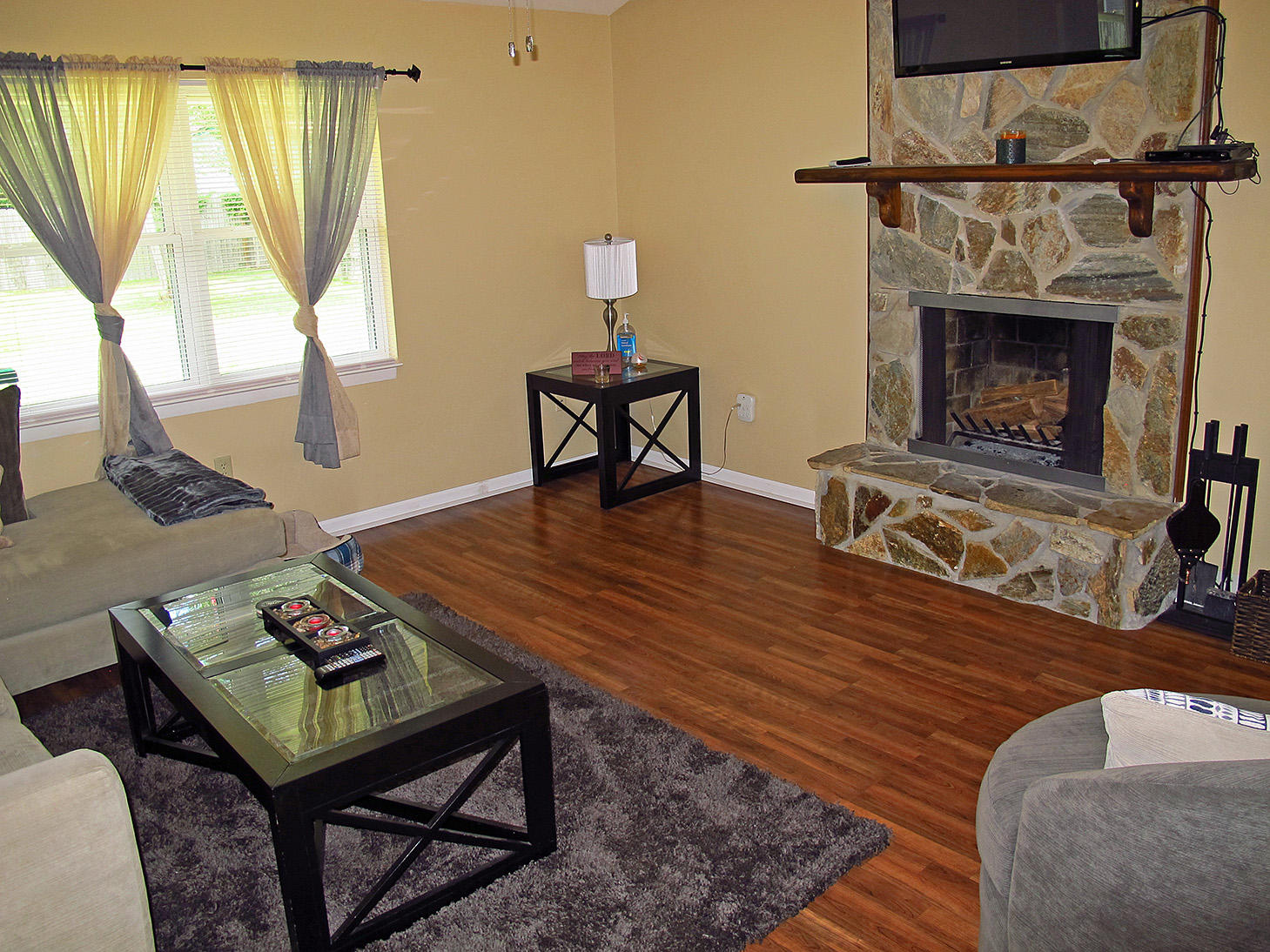 PINE MEADOWS - Residential