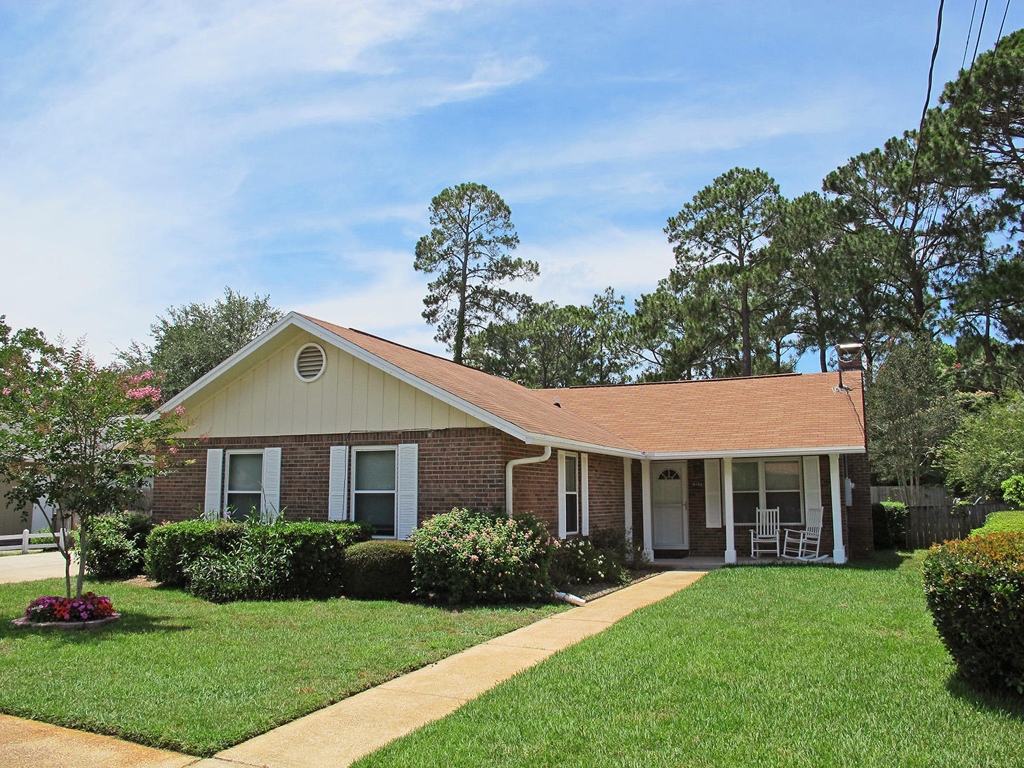 PINE MEADOWS - Residential