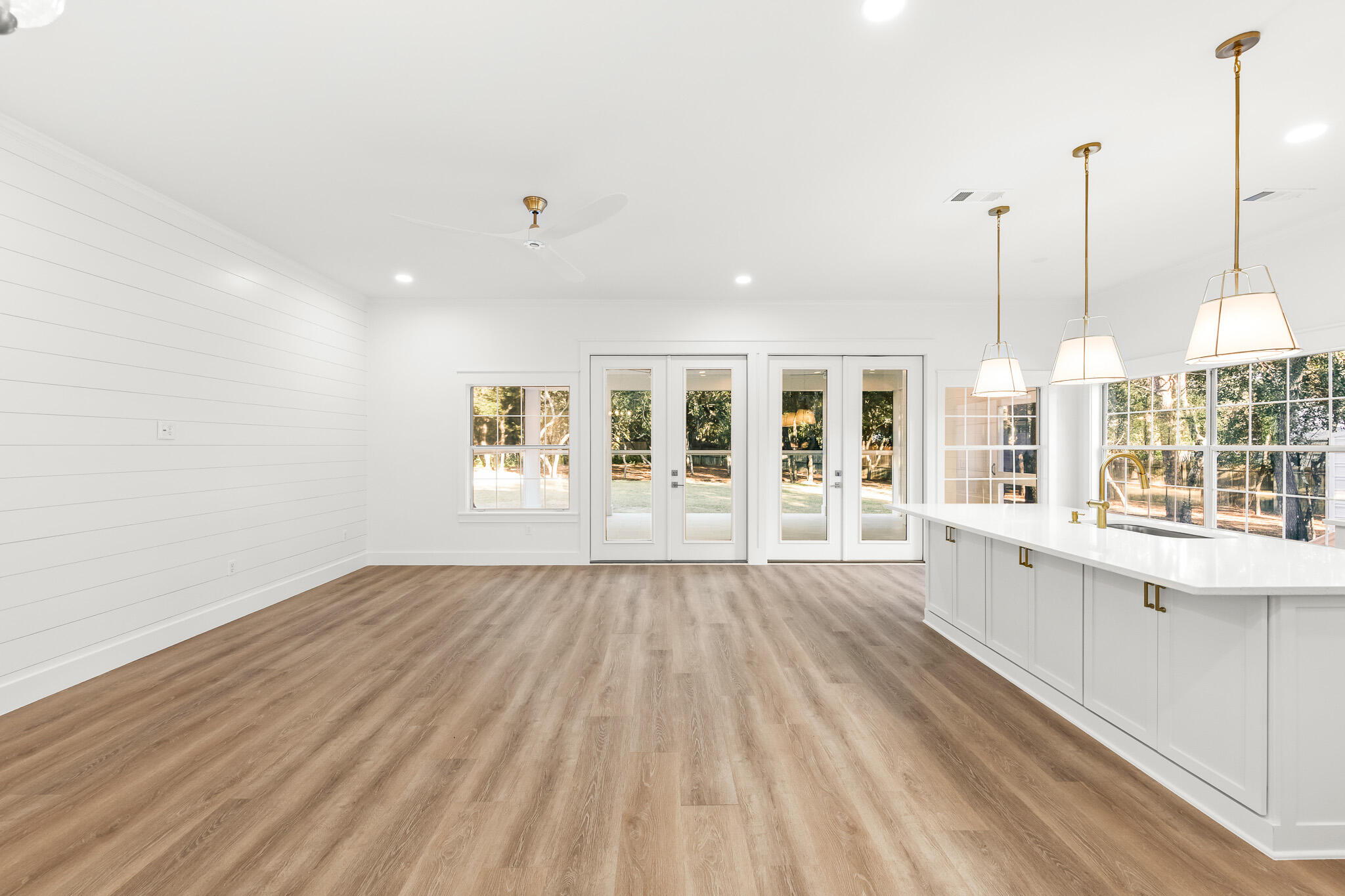 SEABREEZE - Residential