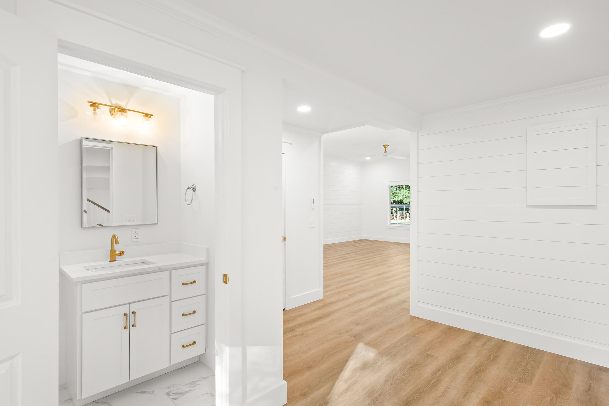 SEABREEZE - Residential