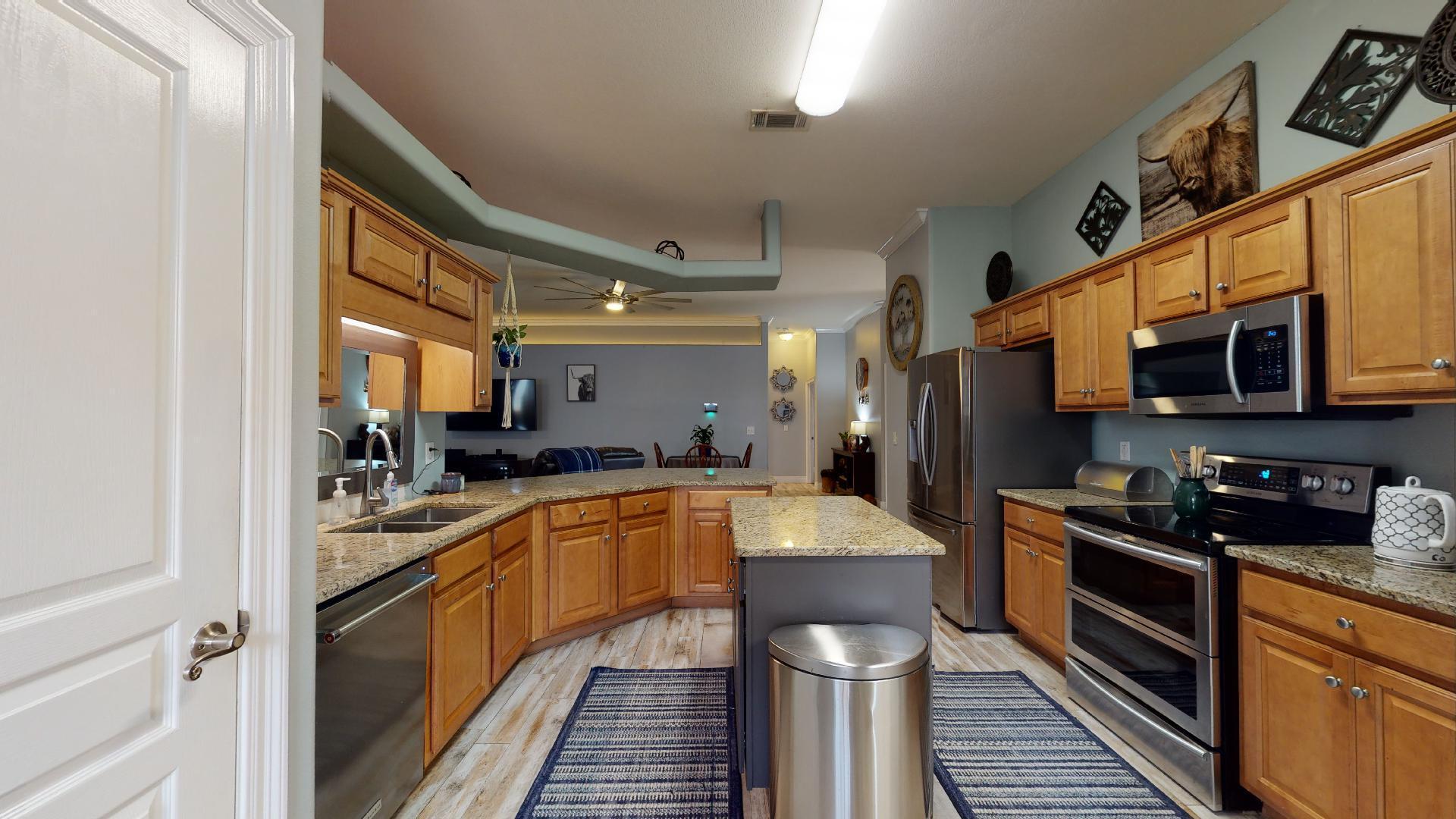 LIGHTHOUSE POINTE - Residential