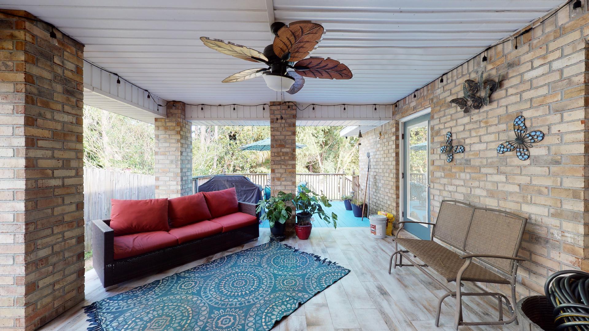 LIGHTHOUSE POINTE - Residential