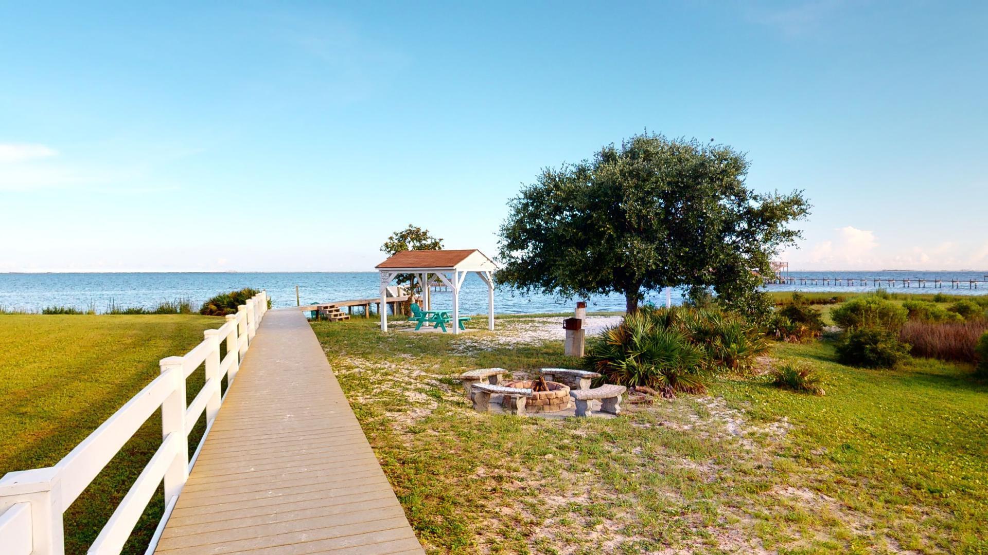 LIGHTHOUSE POINTE - Residential