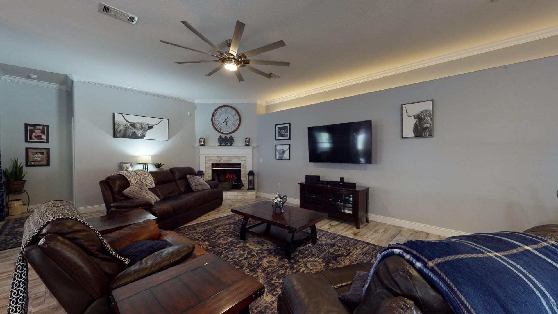 LIGHTHOUSE POINTE - Residential