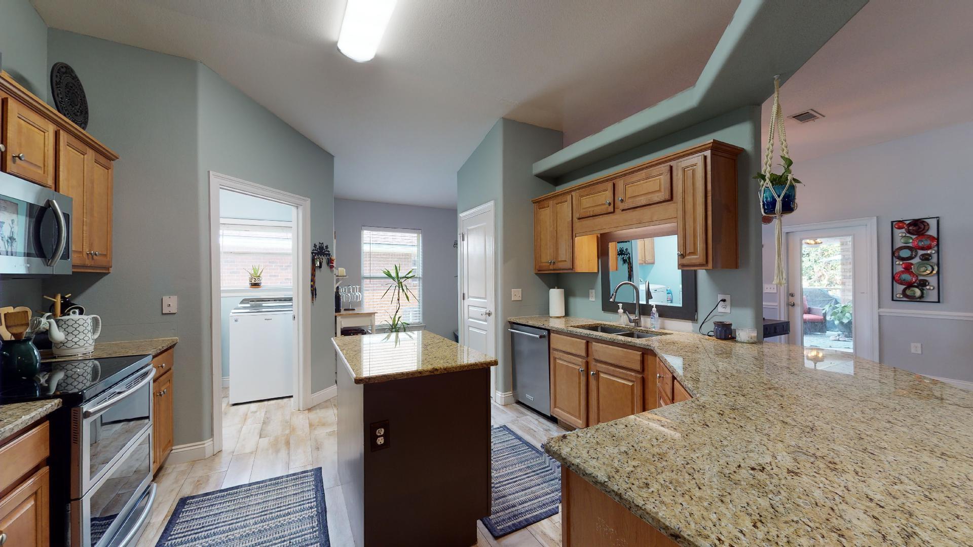 LIGHTHOUSE POINTE - Residential