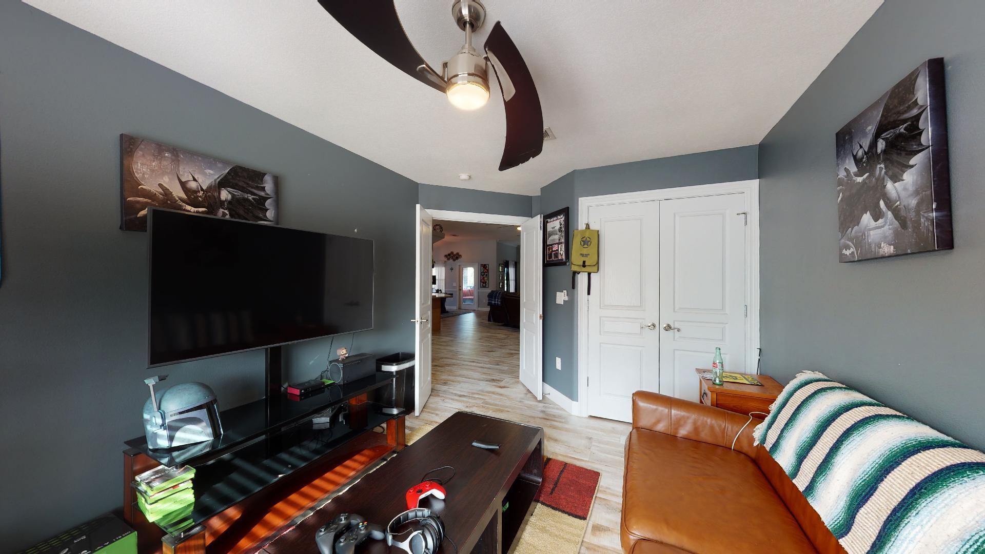 LIGHTHOUSE POINTE - Residential