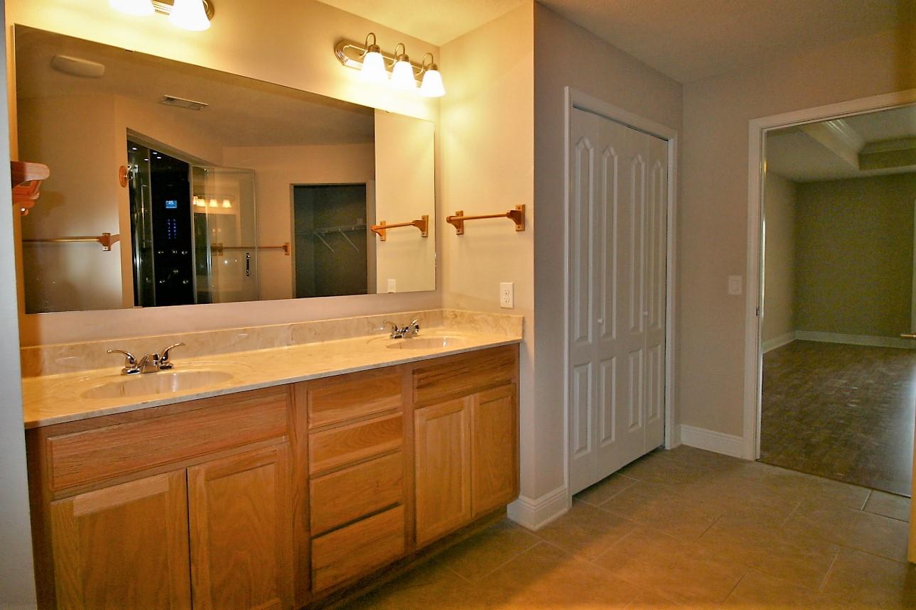 YELLOW RIVER PLANTATION - Residential Lease