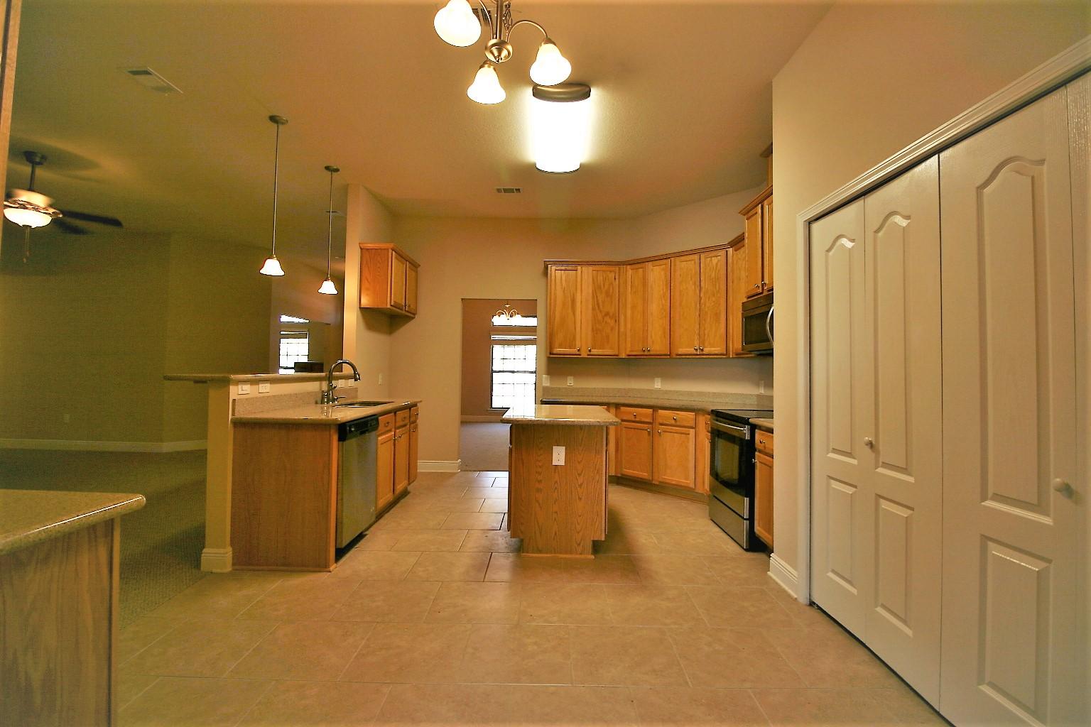 YELLOW RIVER PLANTATION - Residential Lease