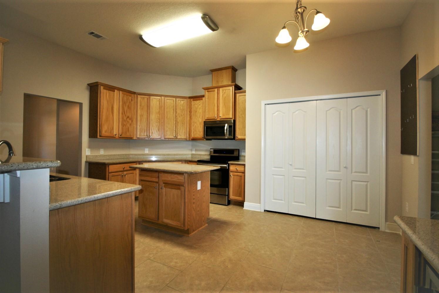 YELLOW RIVER PLANTATION - Residential Lease