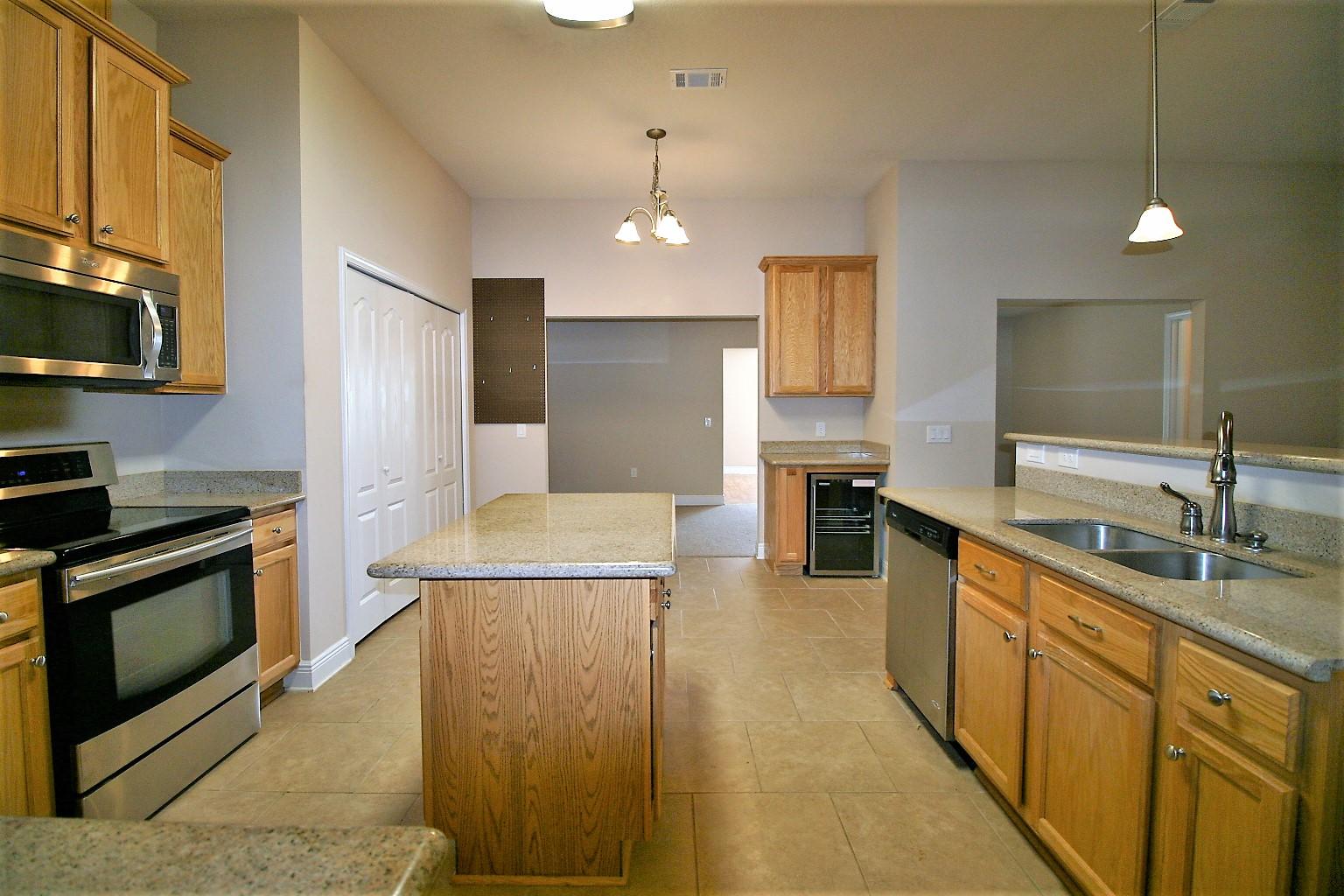 YELLOW RIVER PLANTATION - Residential Lease