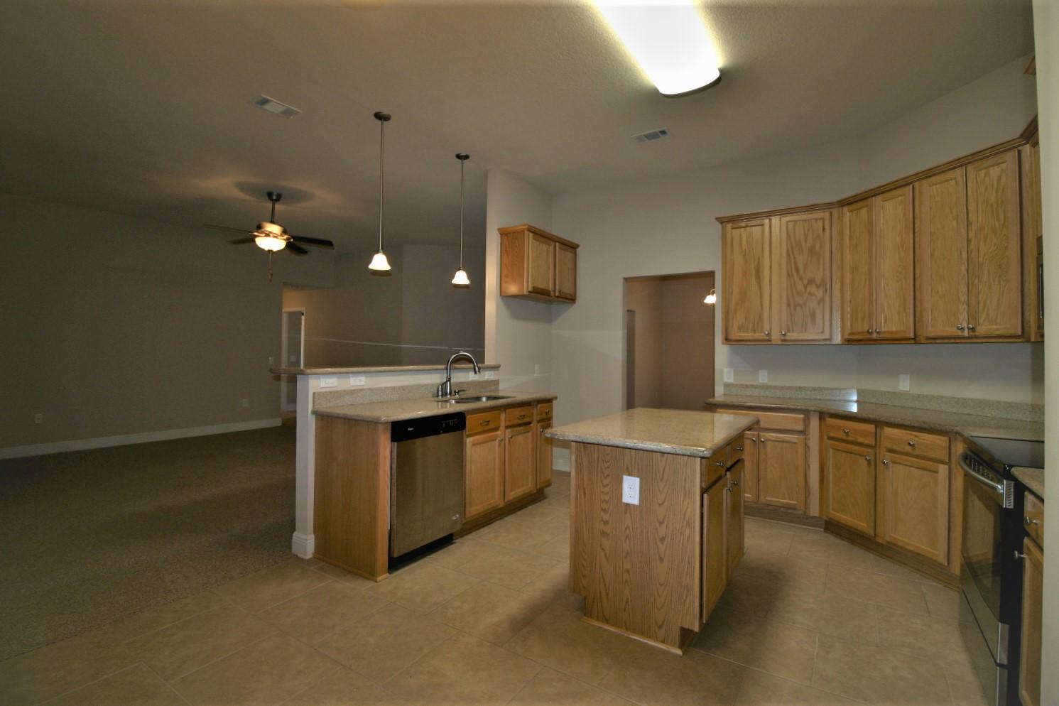 YELLOW RIVER PLANTATION - Residential Lease