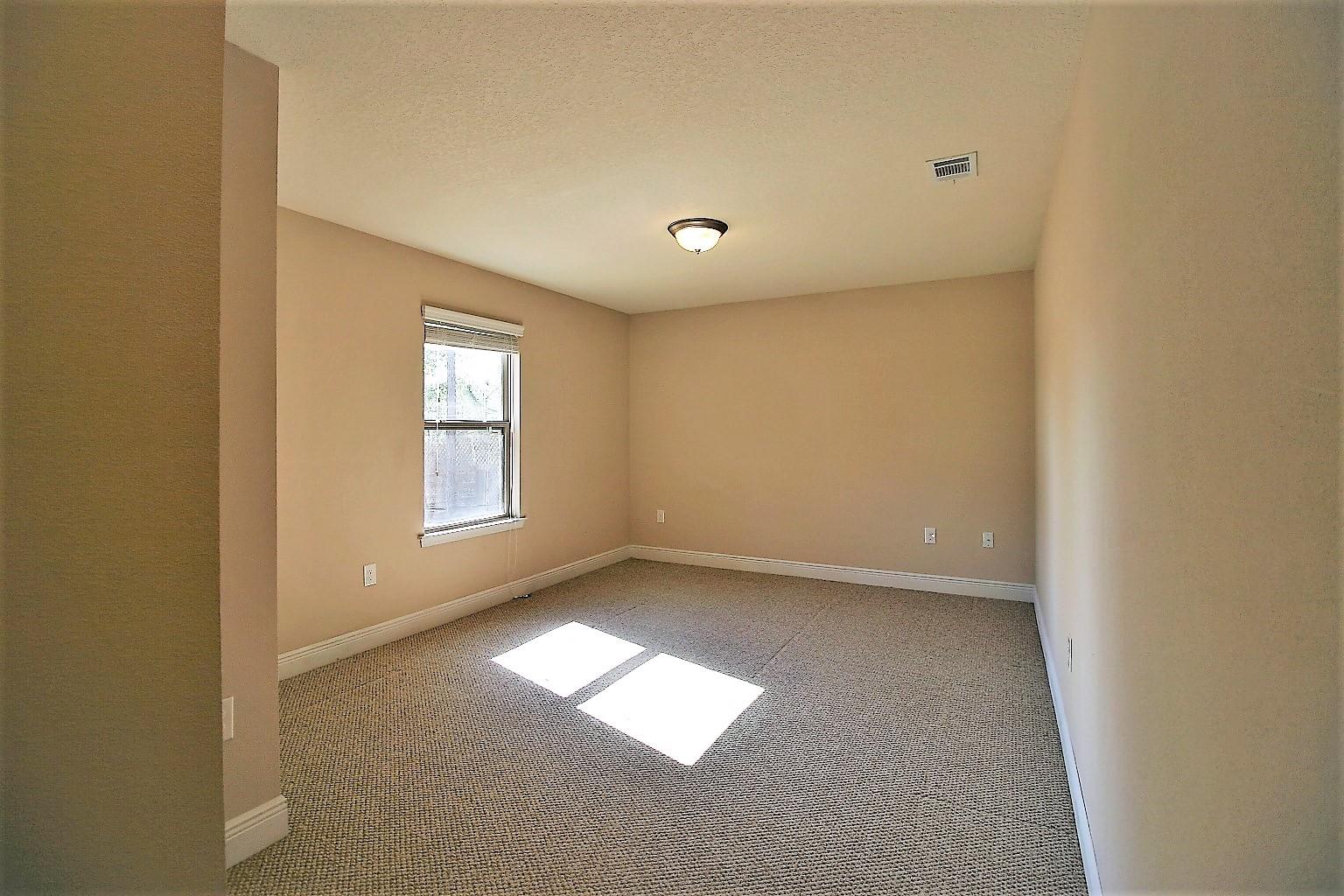 YELLOW RIVER PLANTATION - Residential Lease