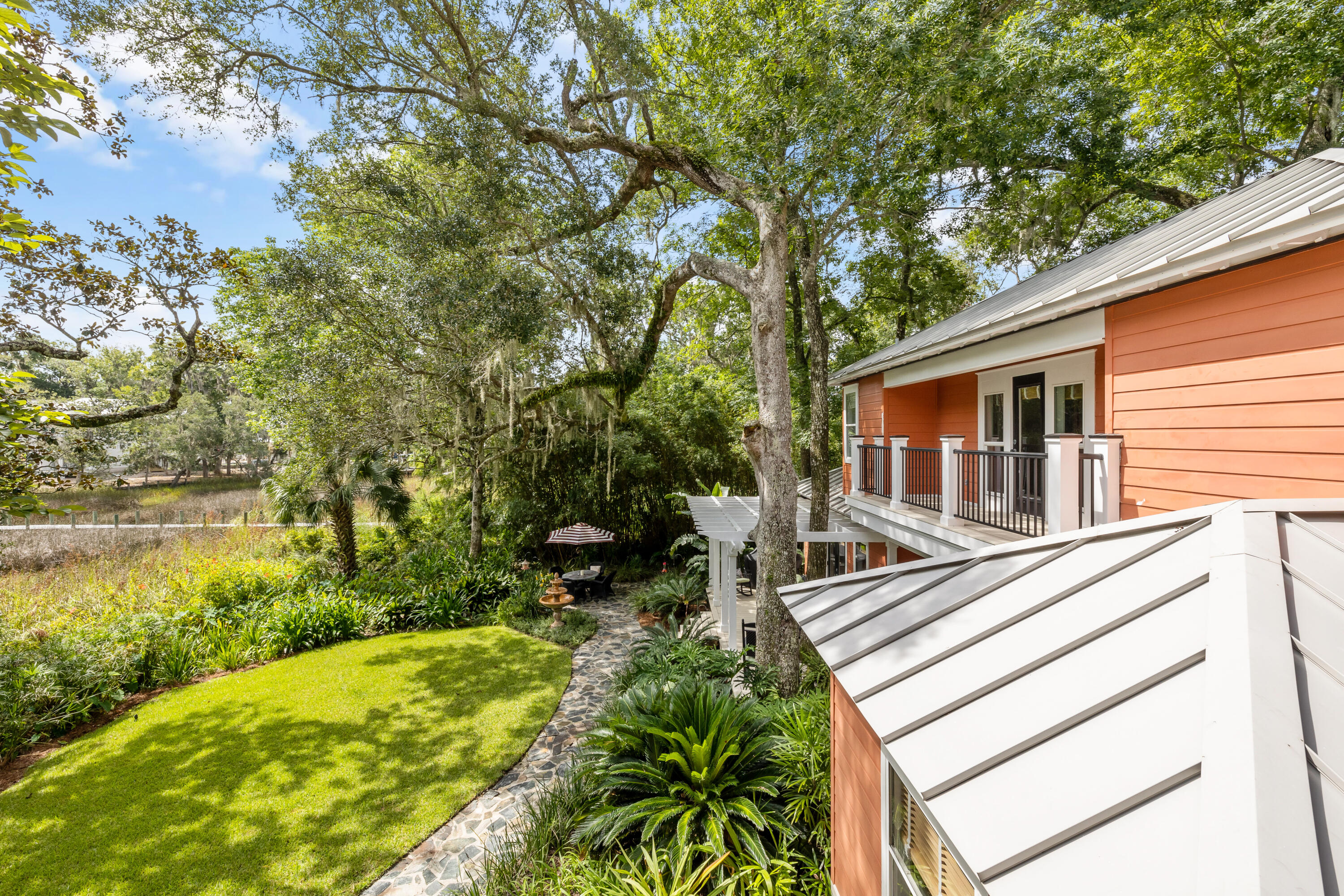 MOORES LANDING - Residential