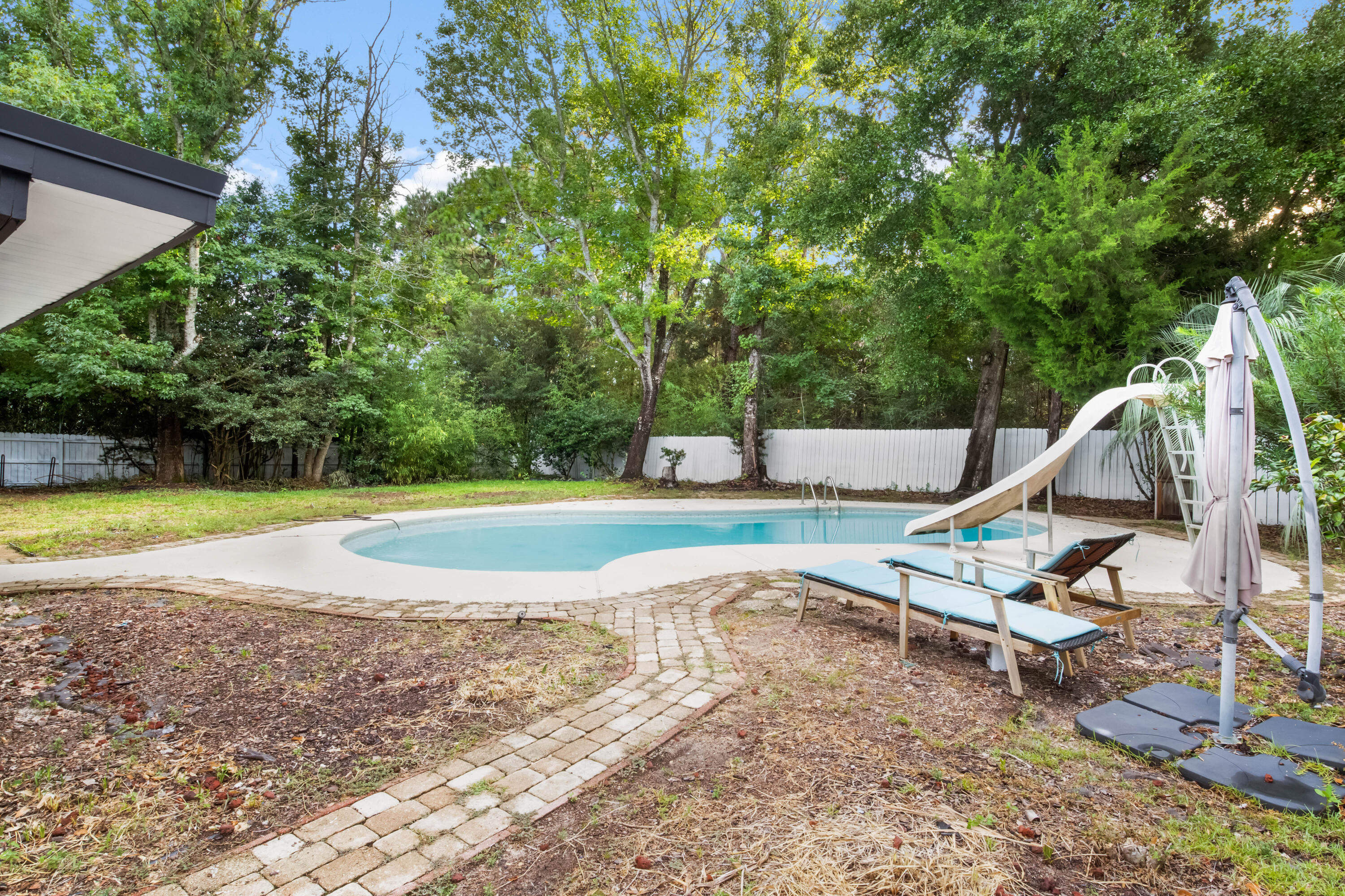 MAR-MAR ESTATES - Residential