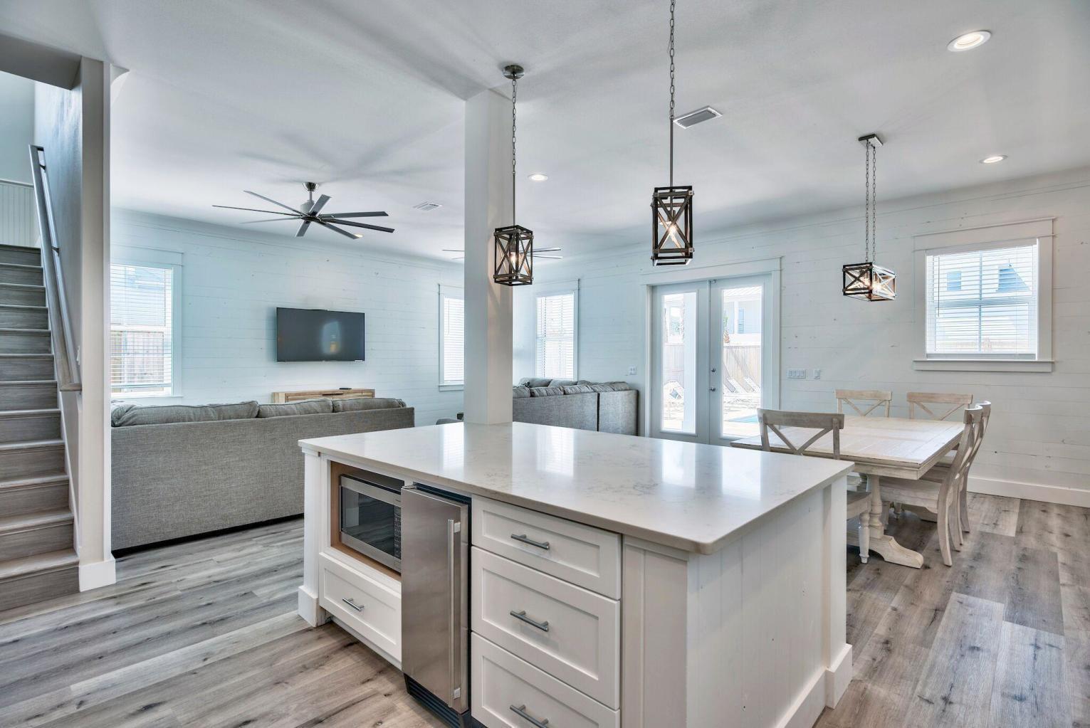 CRYSTAL BEACH - Residential
