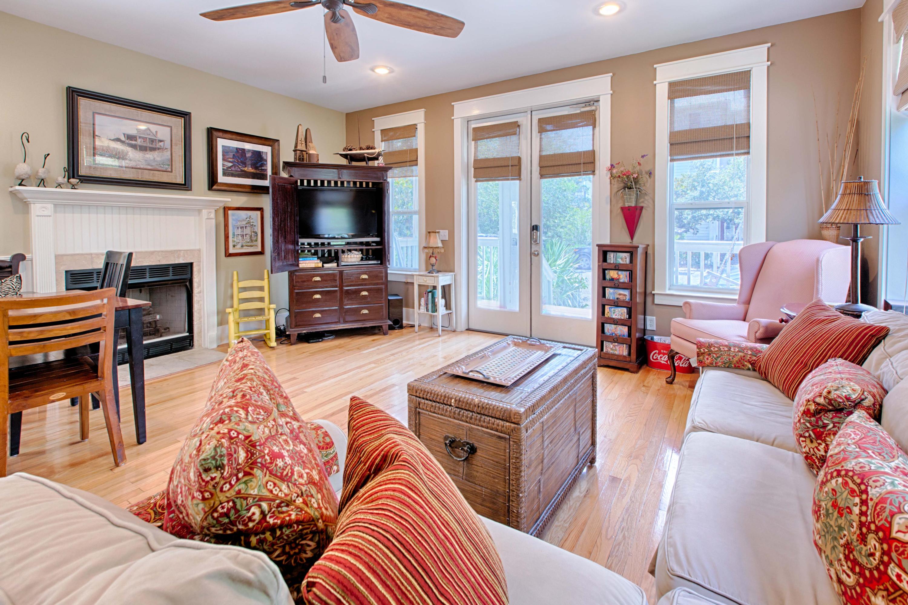 SUMMER'S EDGE - Residential