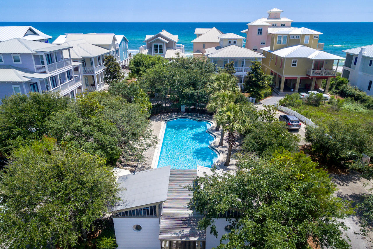 SUMMER'S EDGE - Residential