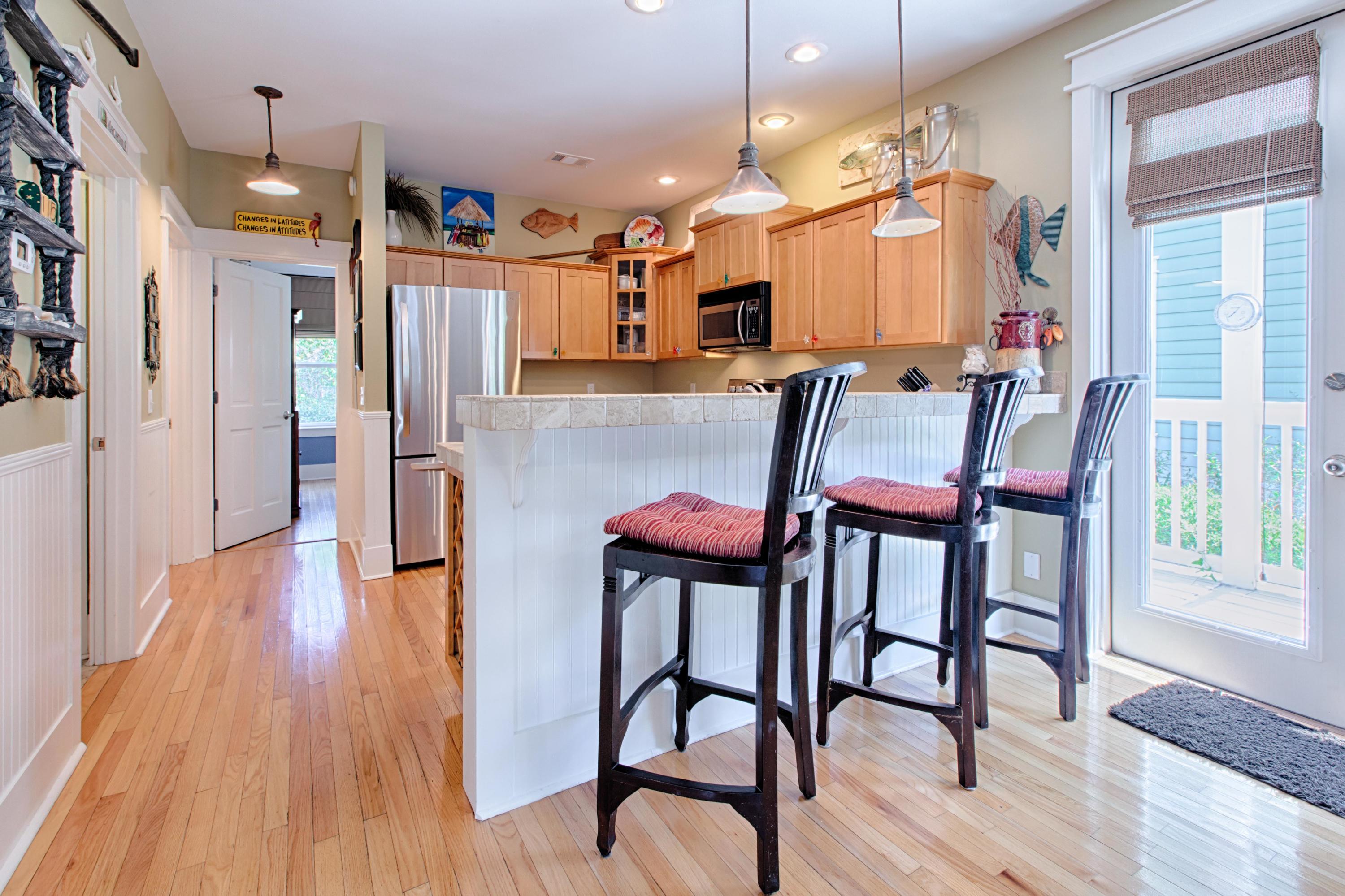 SUMMER'S EDGE - Residential