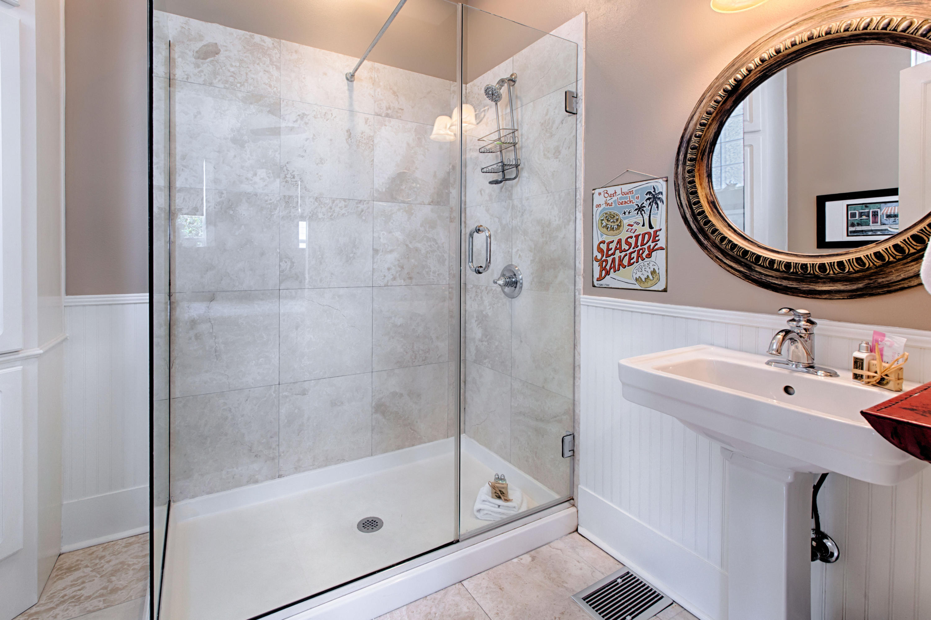 SUMMER'S EDGE - Residential