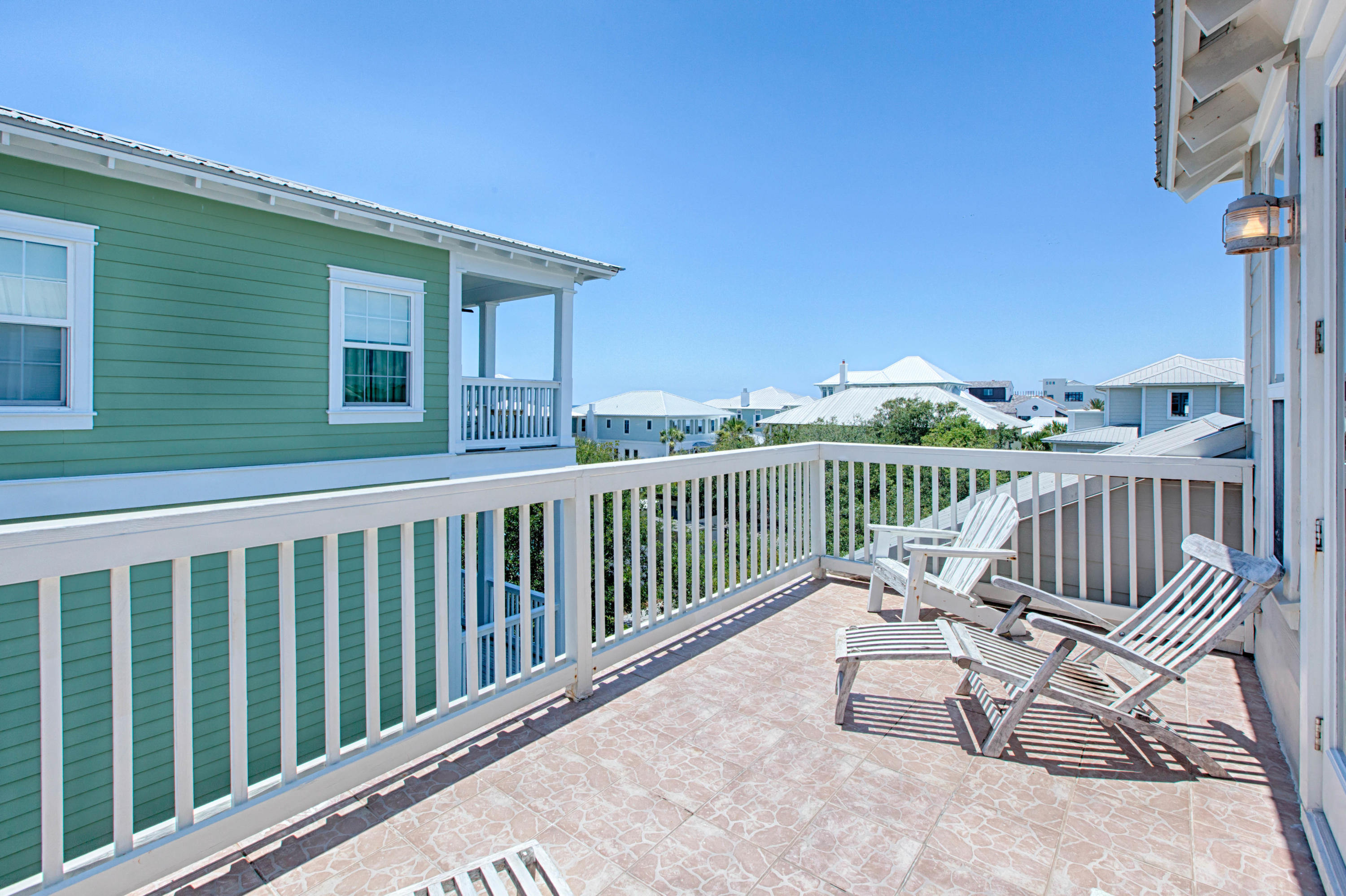 SUMMER'S EDGE - Residential