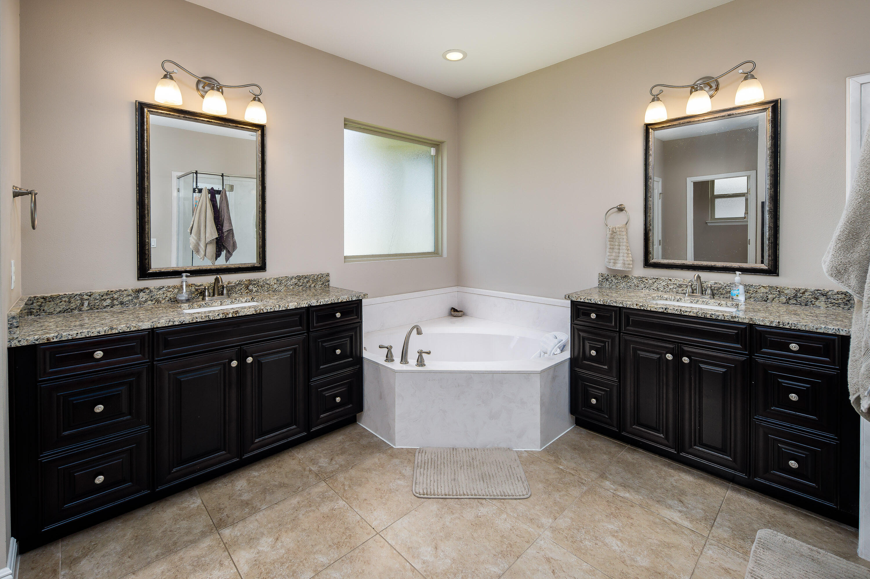 MAJESTIC OAKS - Residential