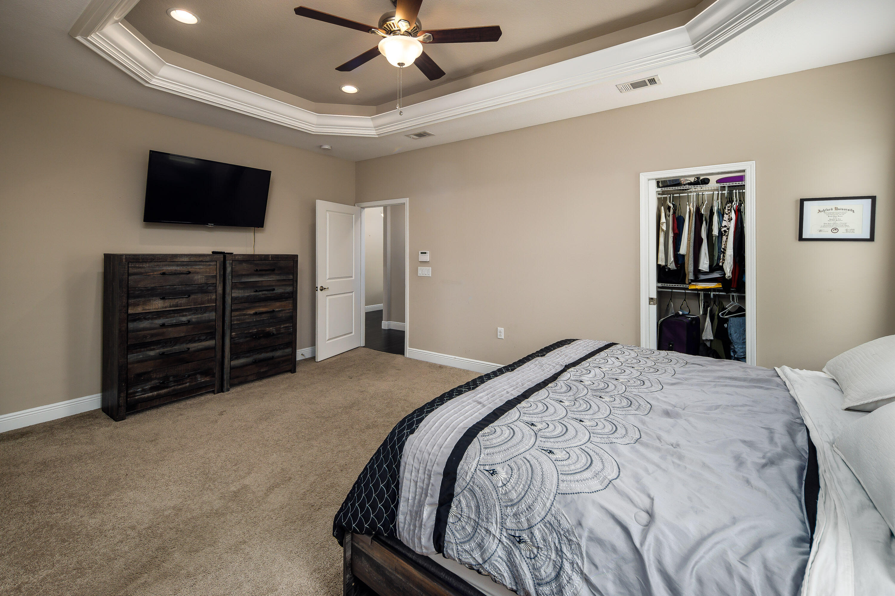 MAJESTIC OAKS - Residential