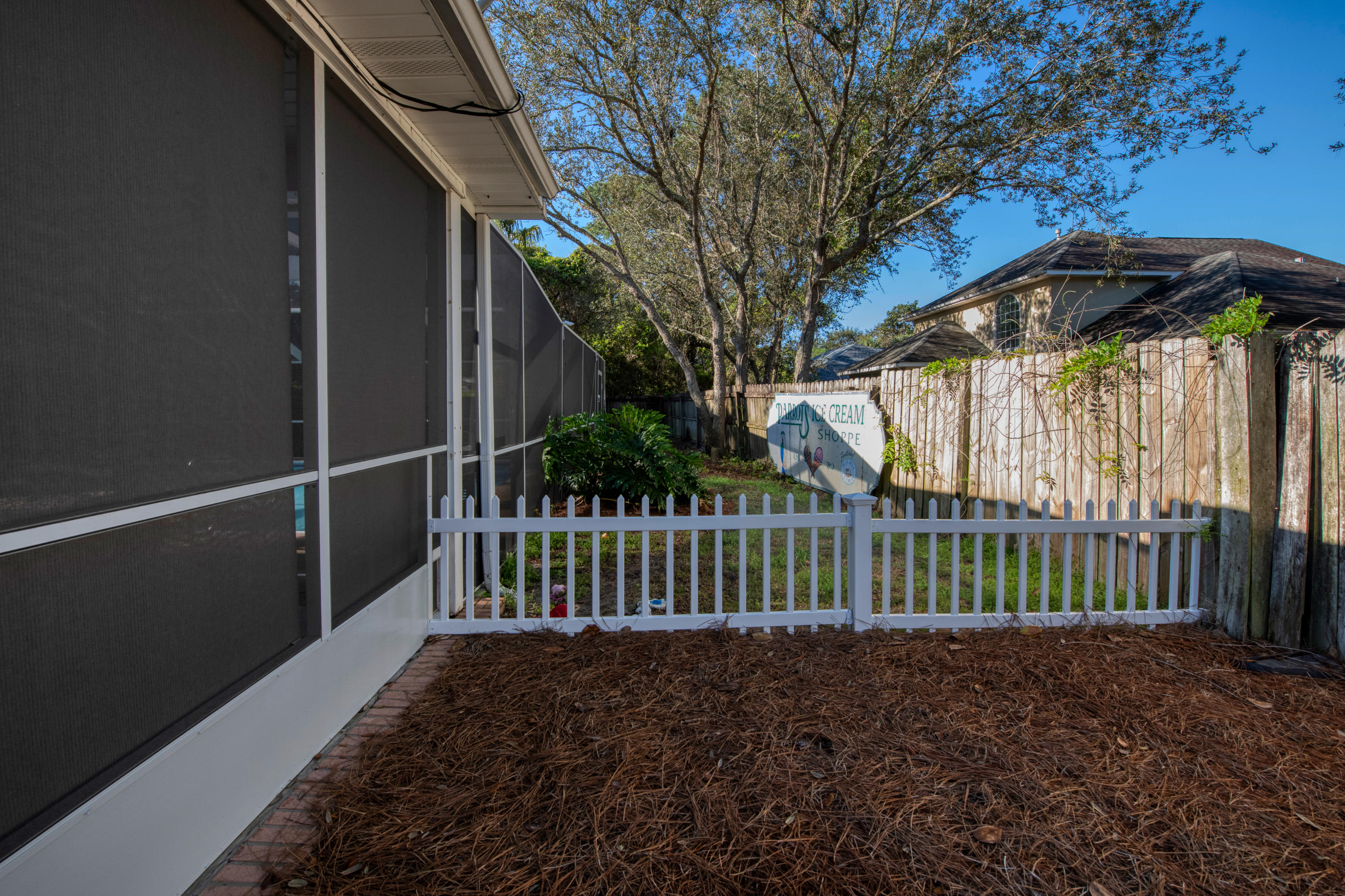 BISCAYNE POINTE - Residential