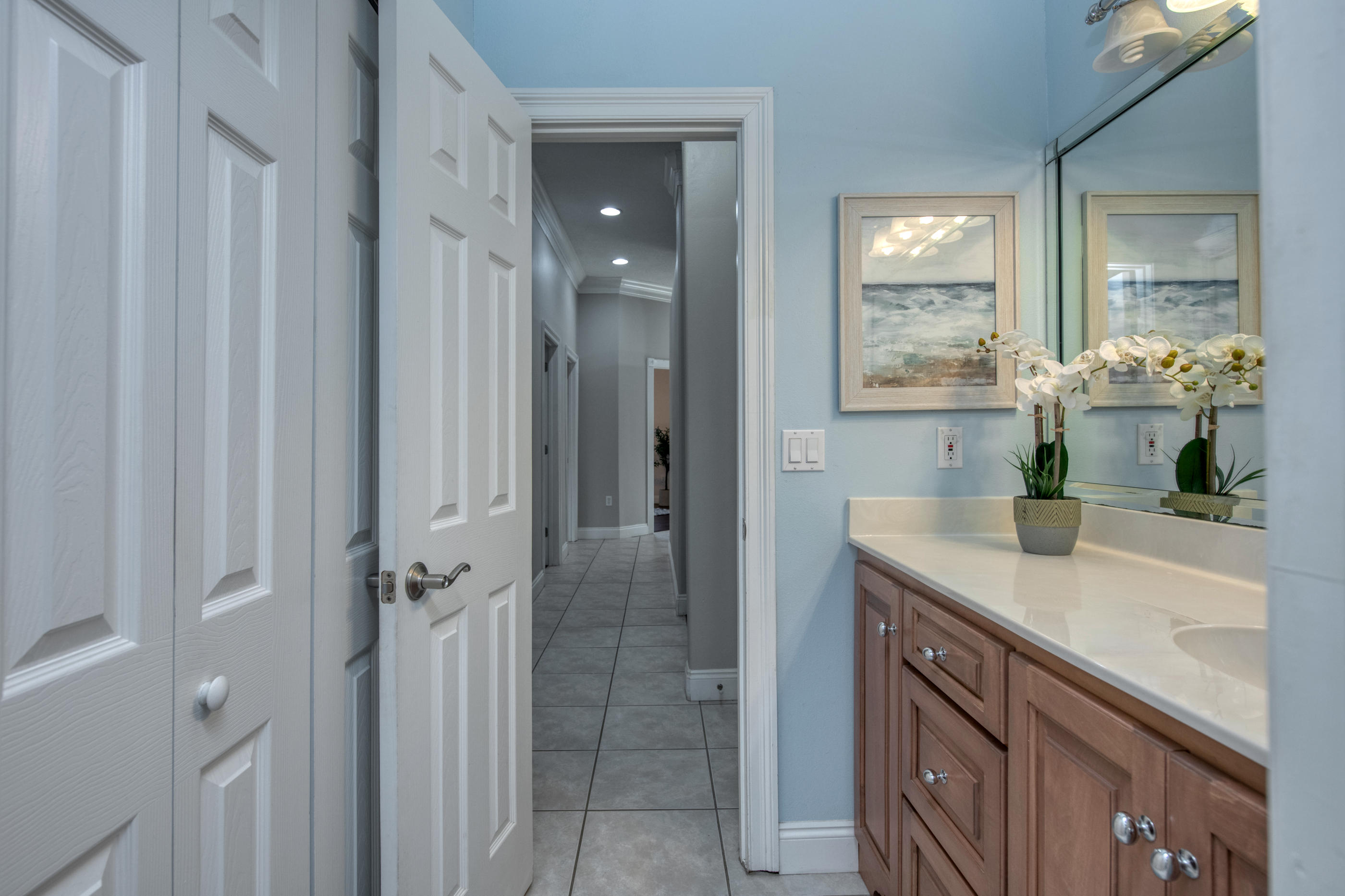 BISCAYNE POINTE - Residential