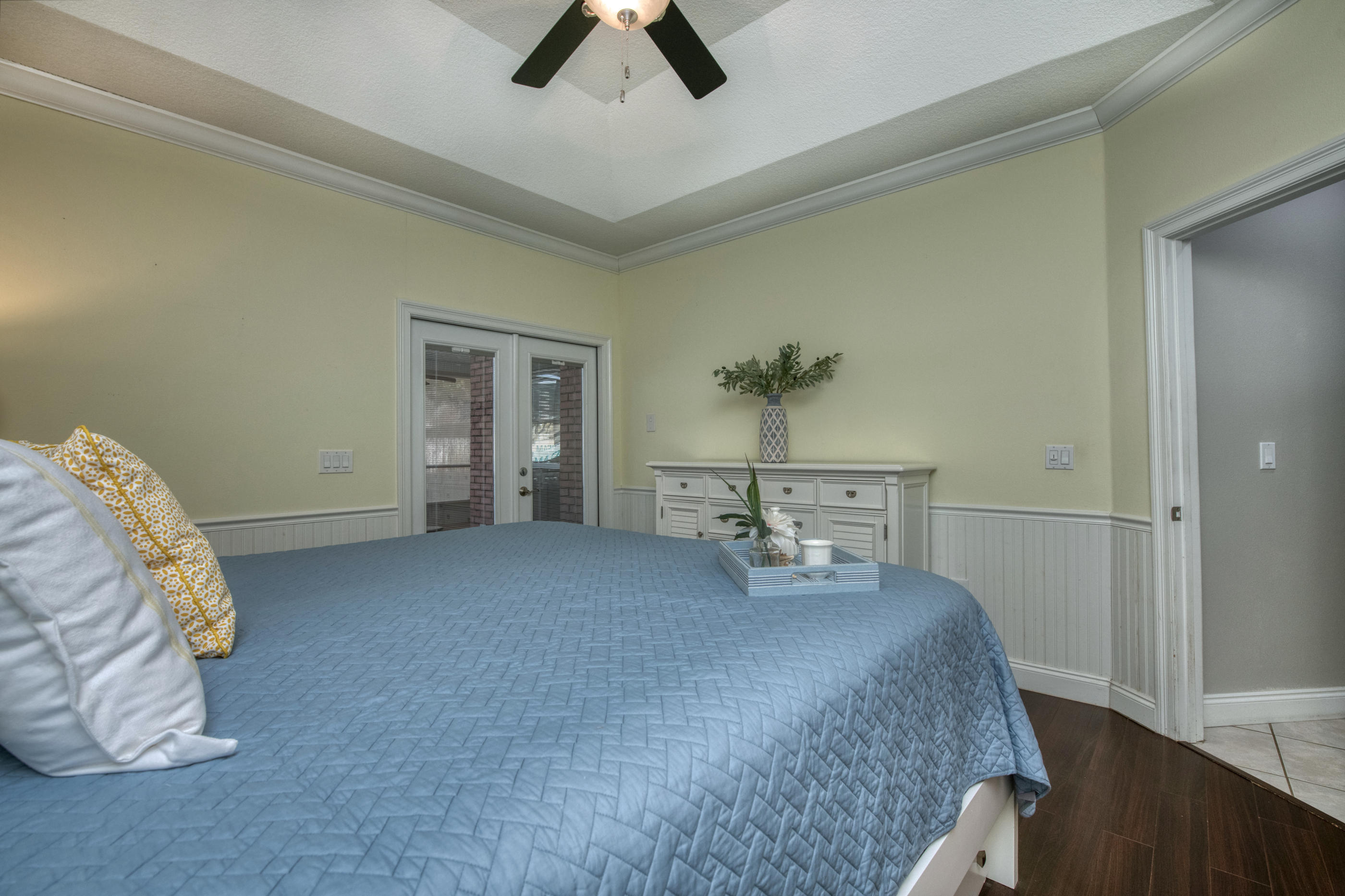 BISCAYNE POINTE - Residential