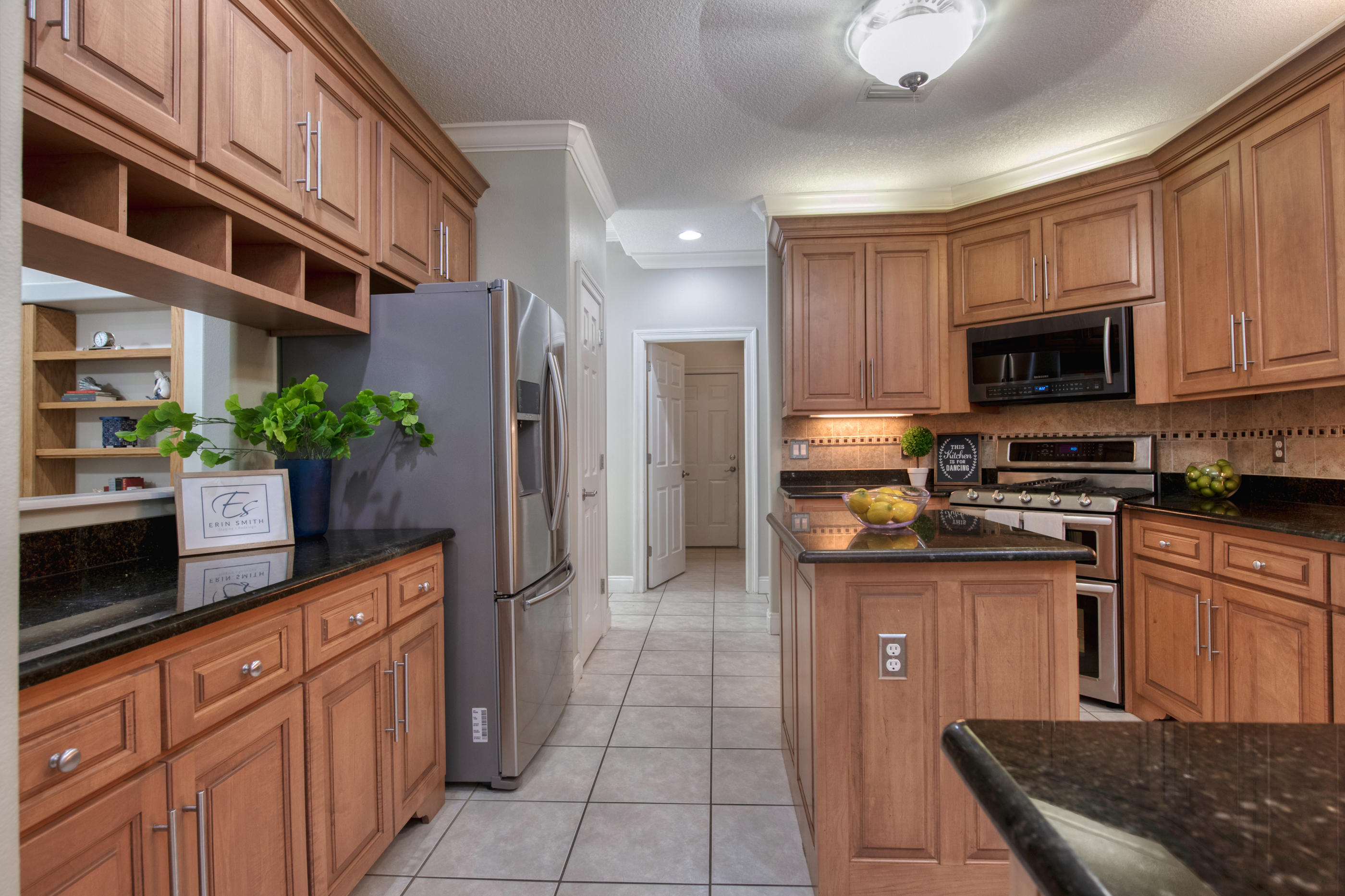 BISCAYNE POINTE - Residential