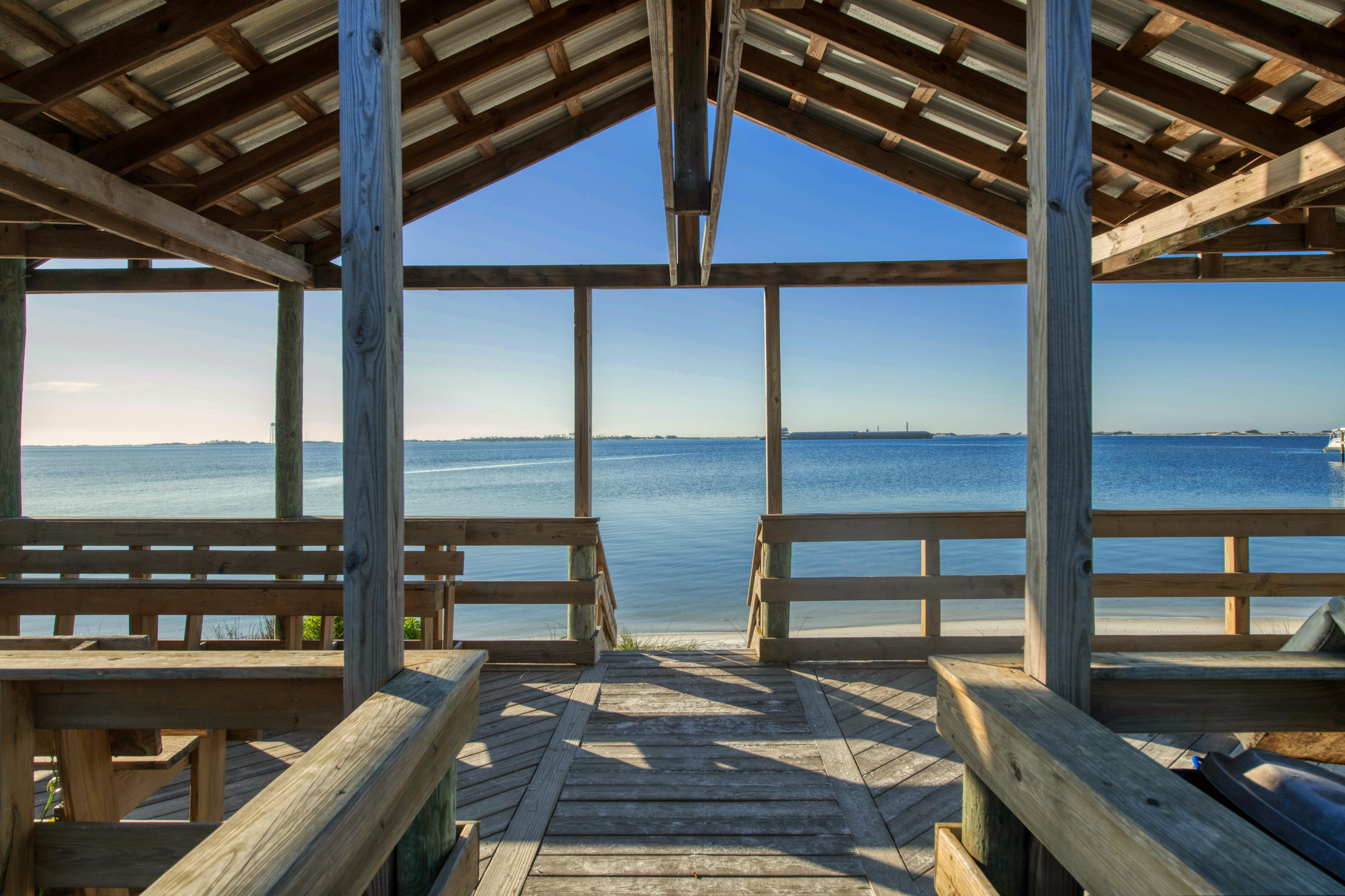 BISCAYNE POINTE - Residential