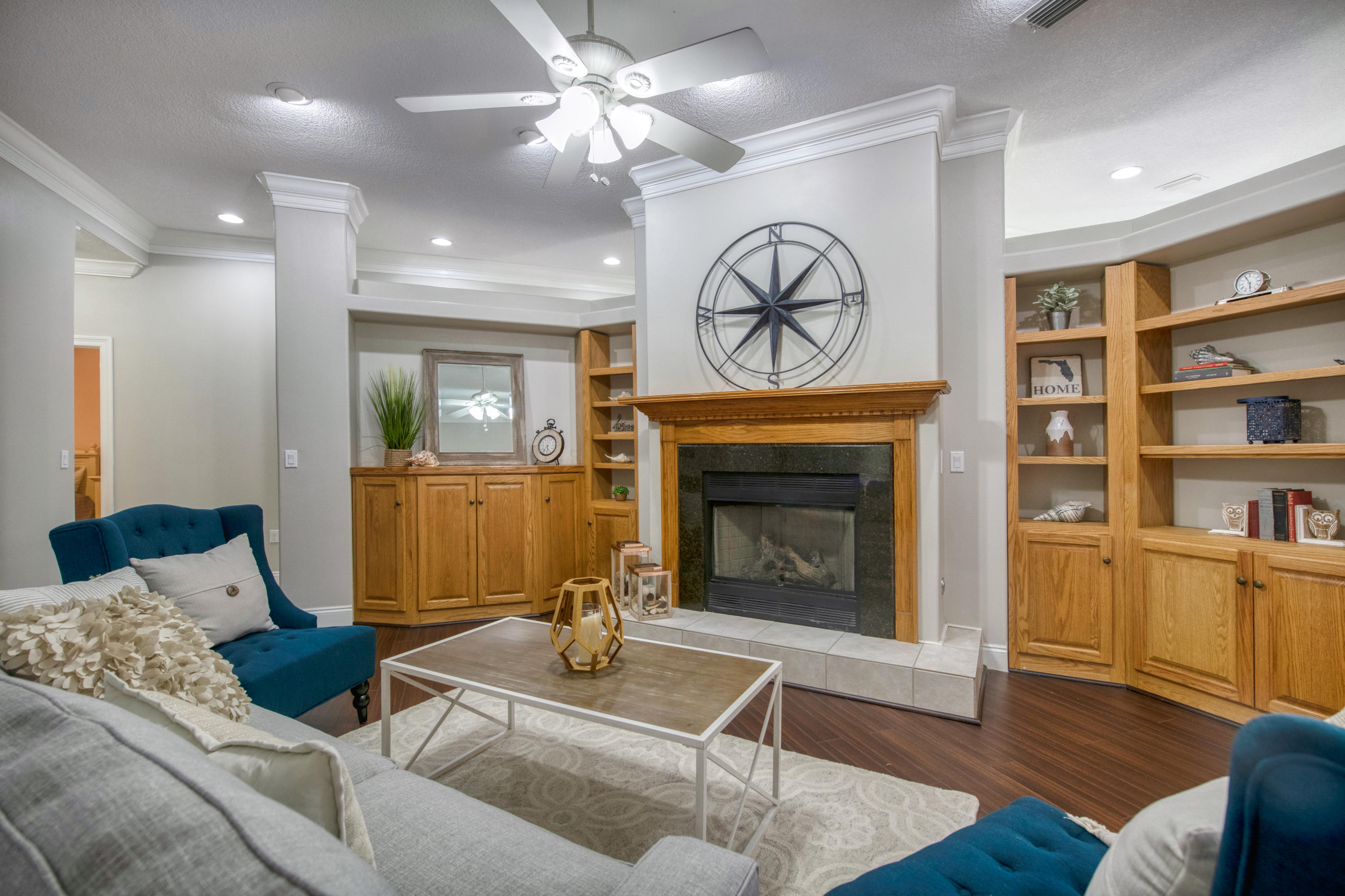 BISCAYNE POINTE - Residential