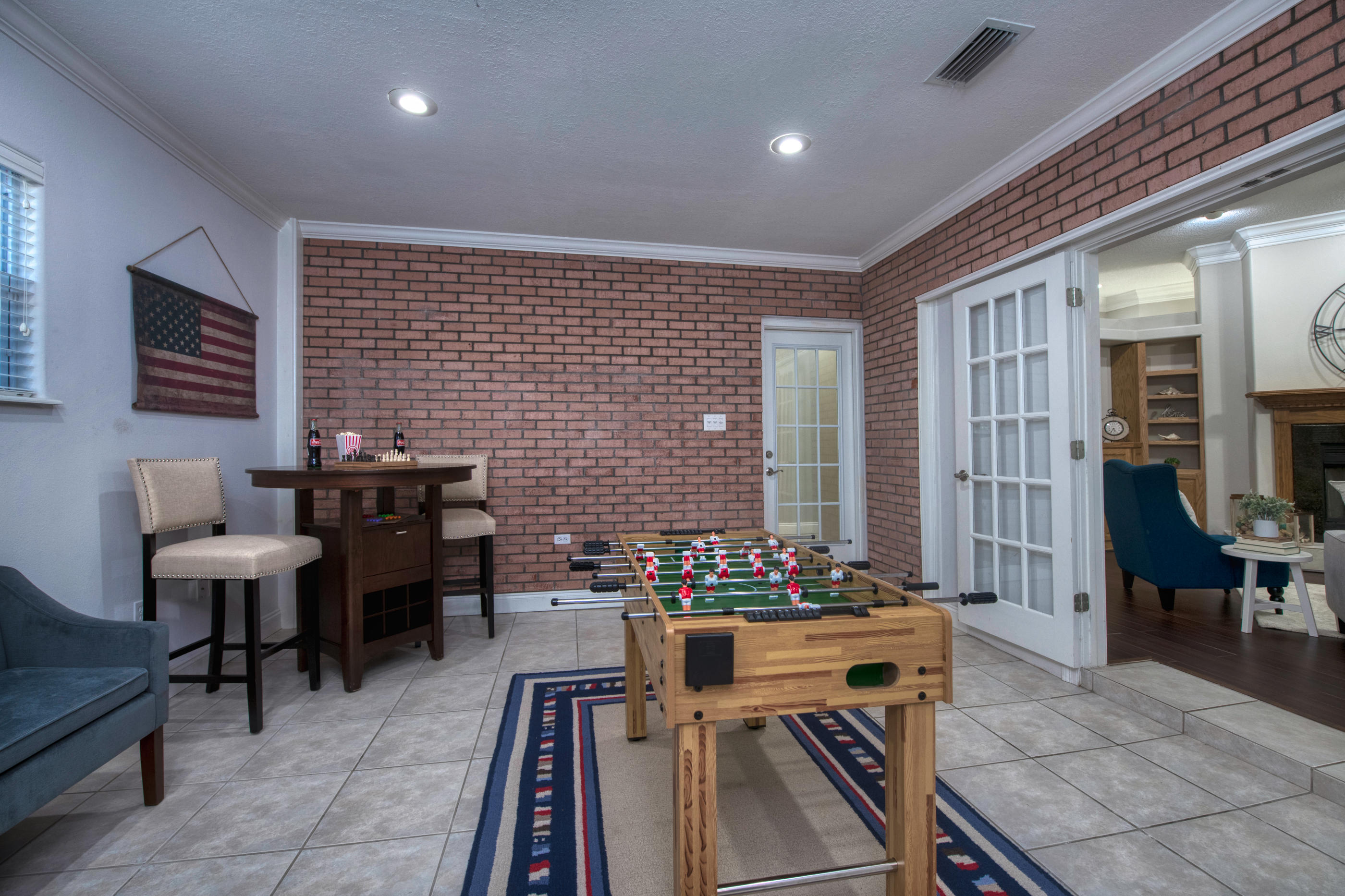 BISCAYNE POINTE - Residential