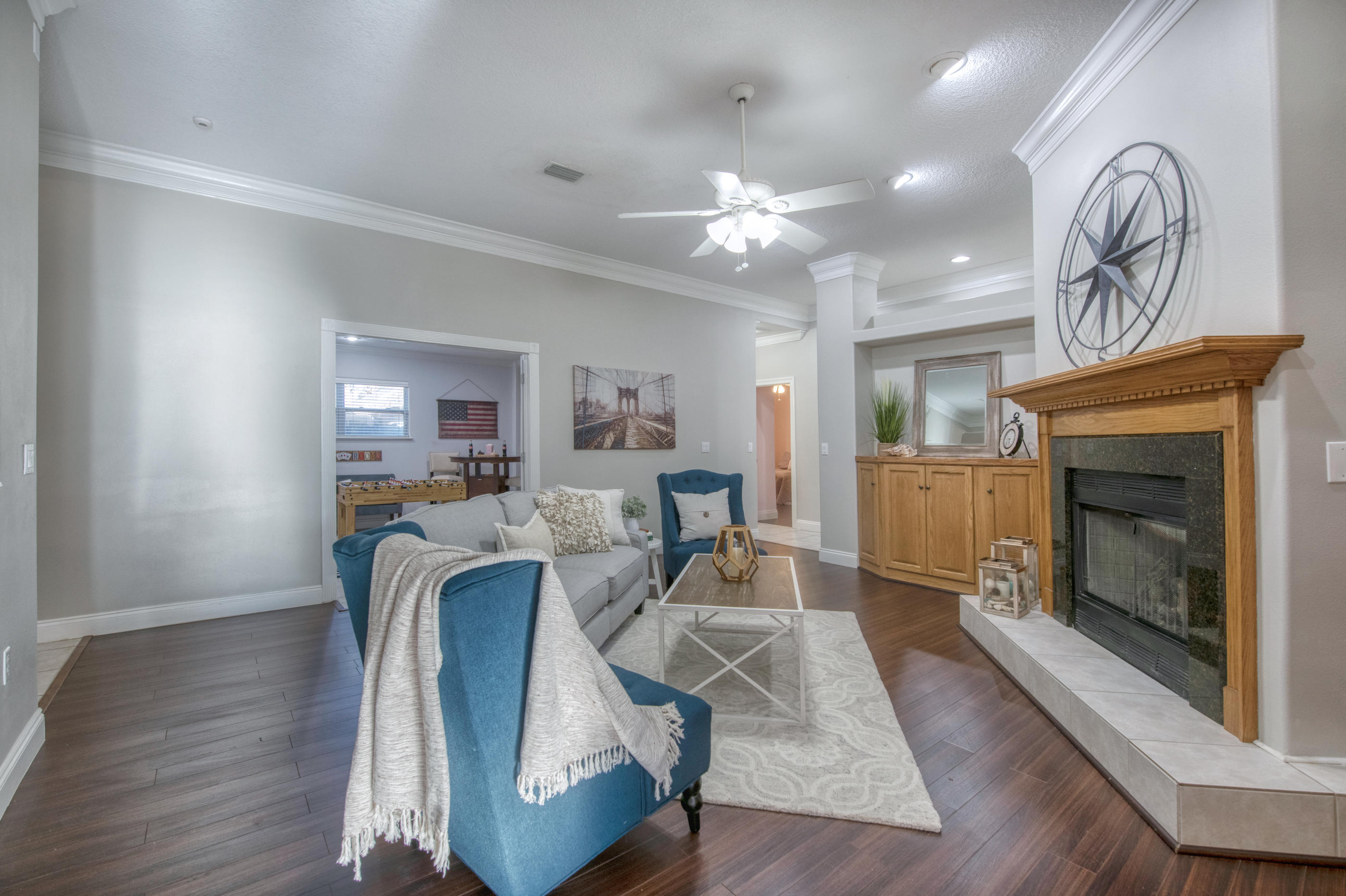 BISCAYNE POINTE - Residential