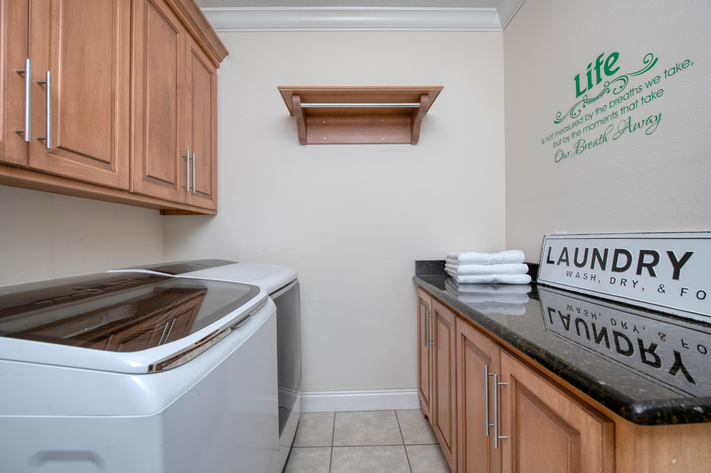 BISCAYNE POINTE - Residential