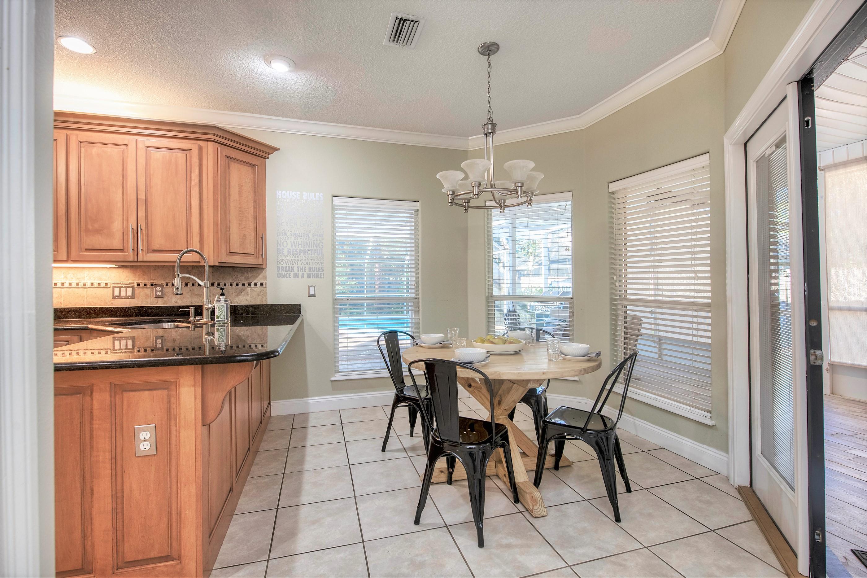 BISCAYNE POINTE - Residential