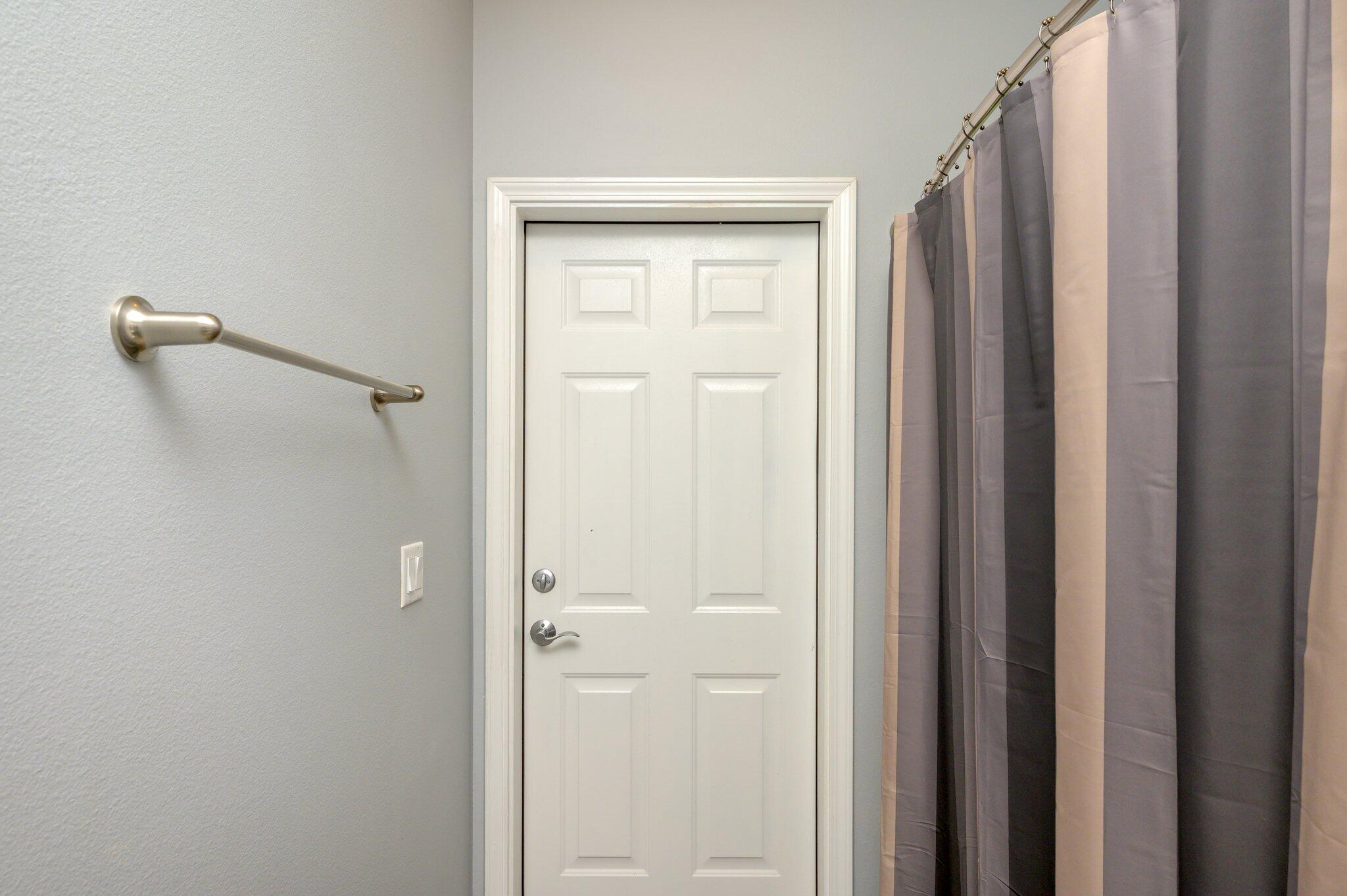 WINDMEADOWS - Residential