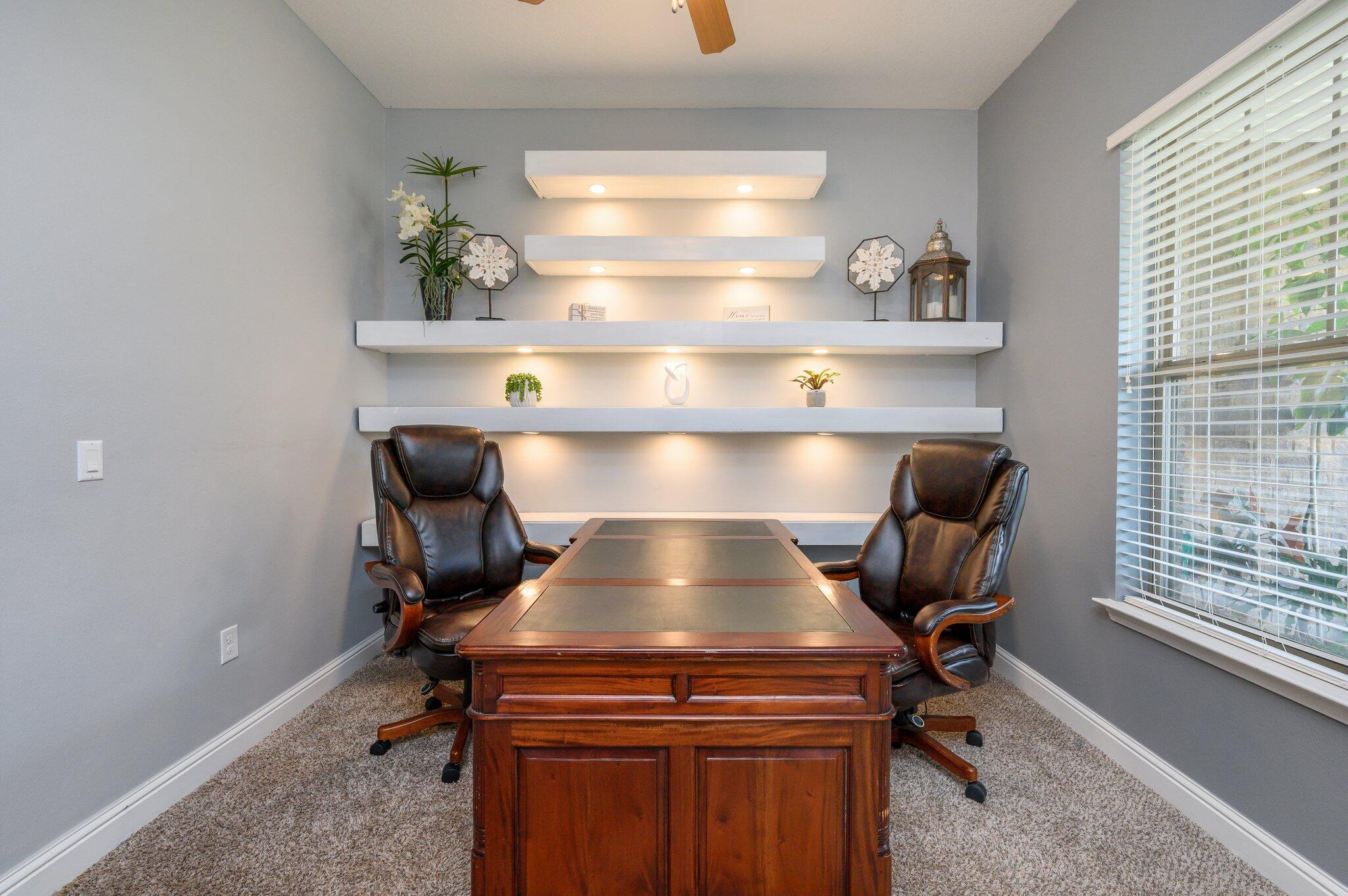 WINDMEADOWS - Residential
