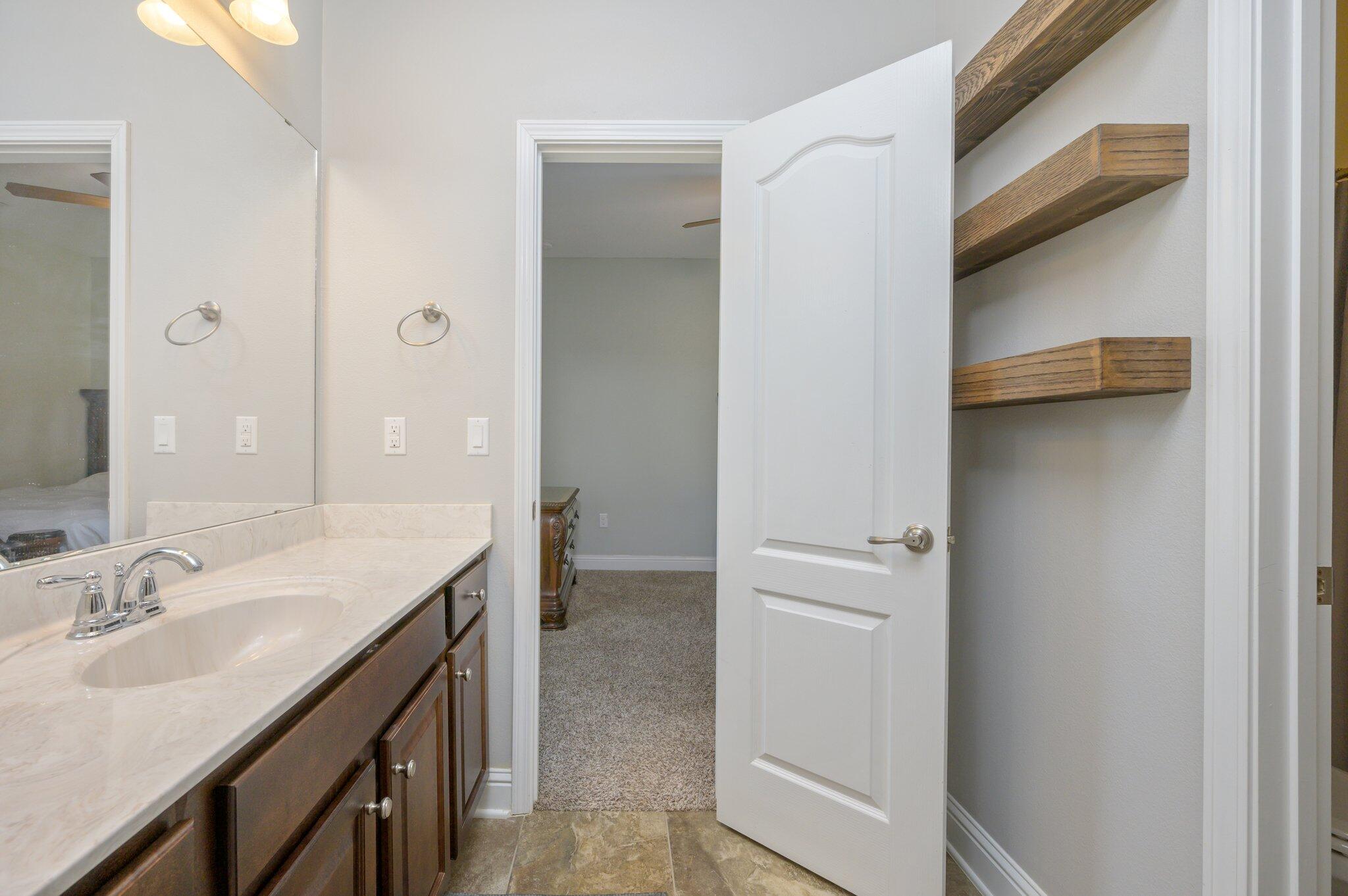 WINDMEADOWS - Residential