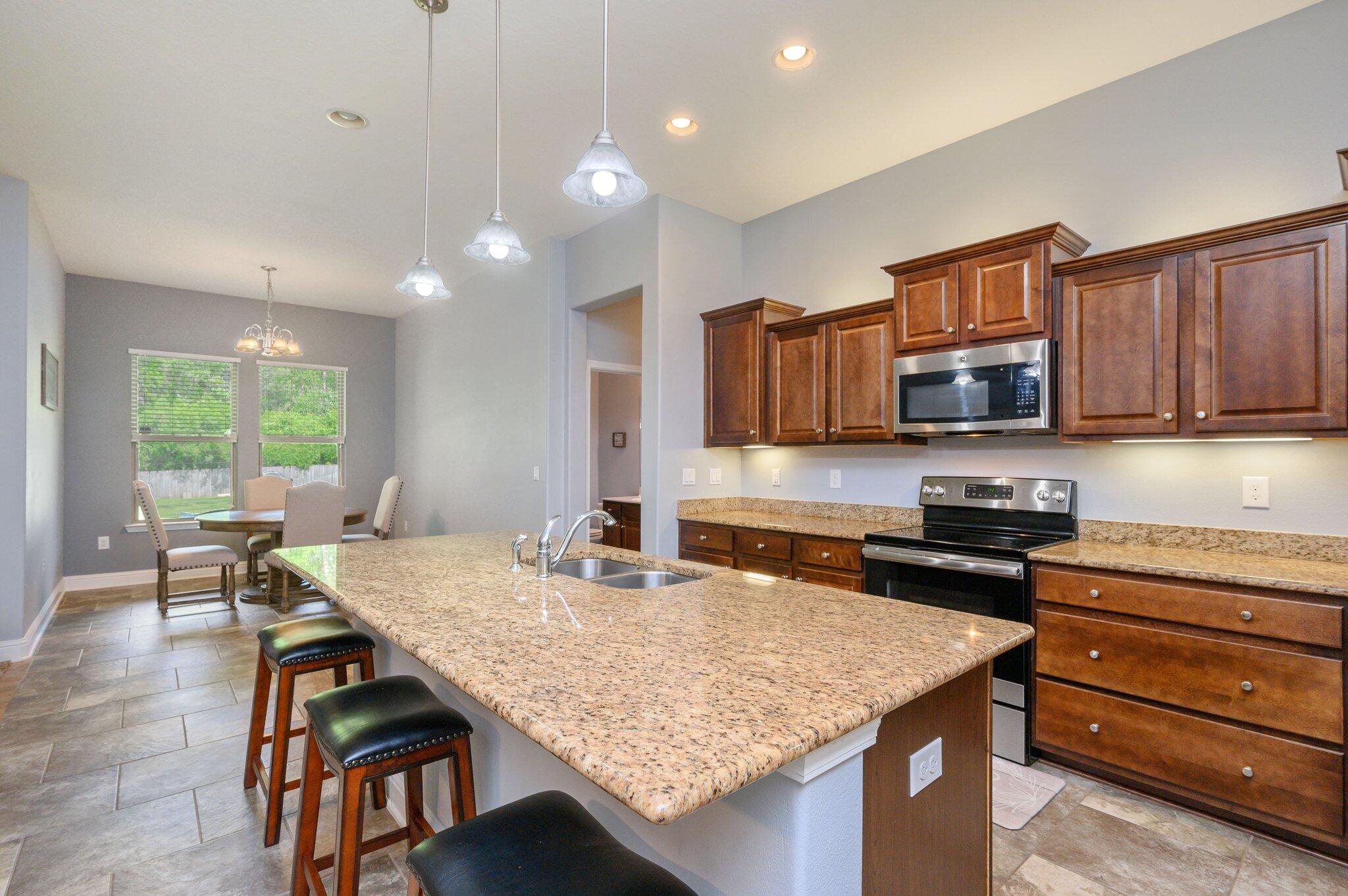 WINDMEADOWS - Residential
