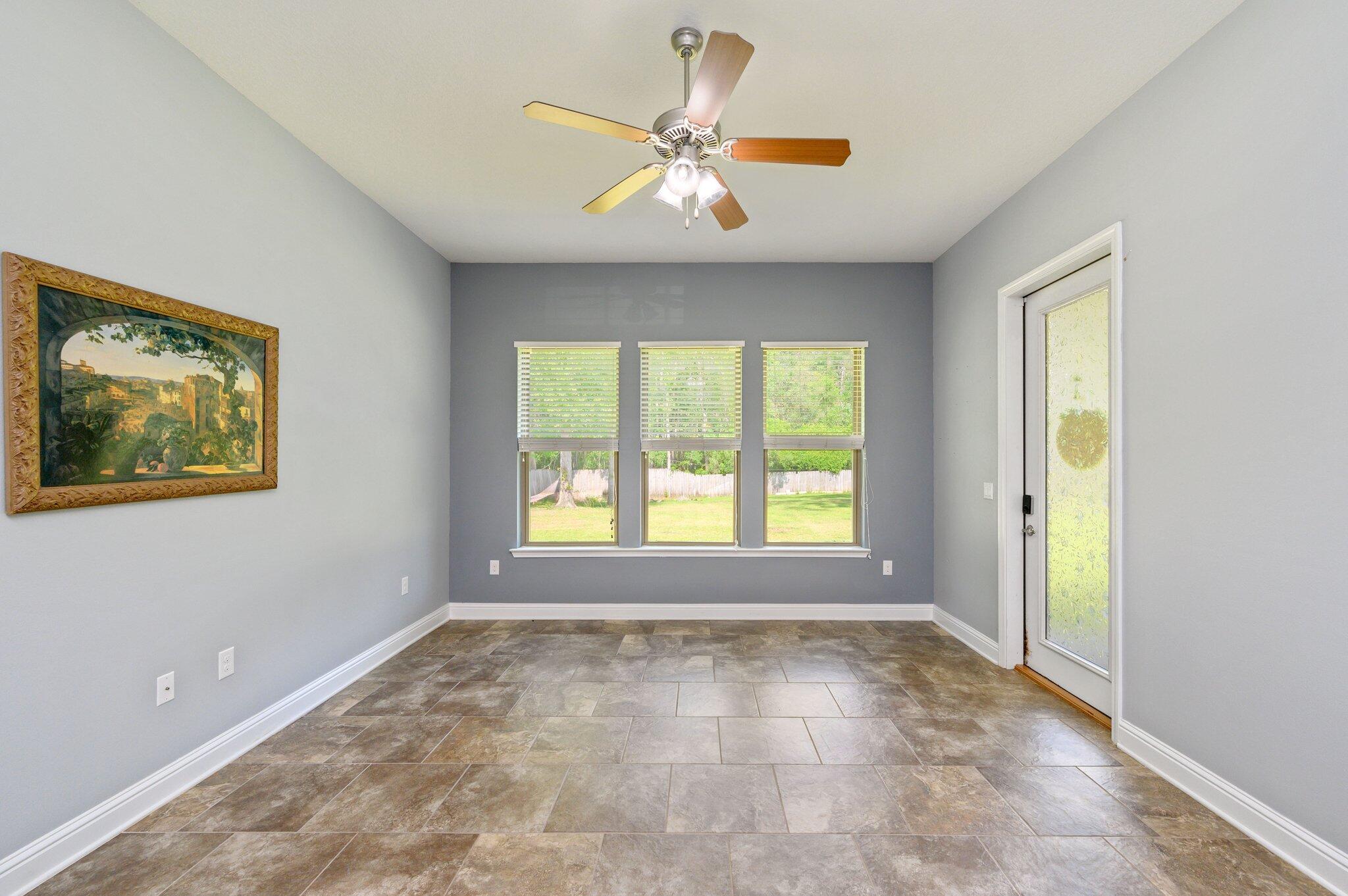 WINDMEADOWS - Residential