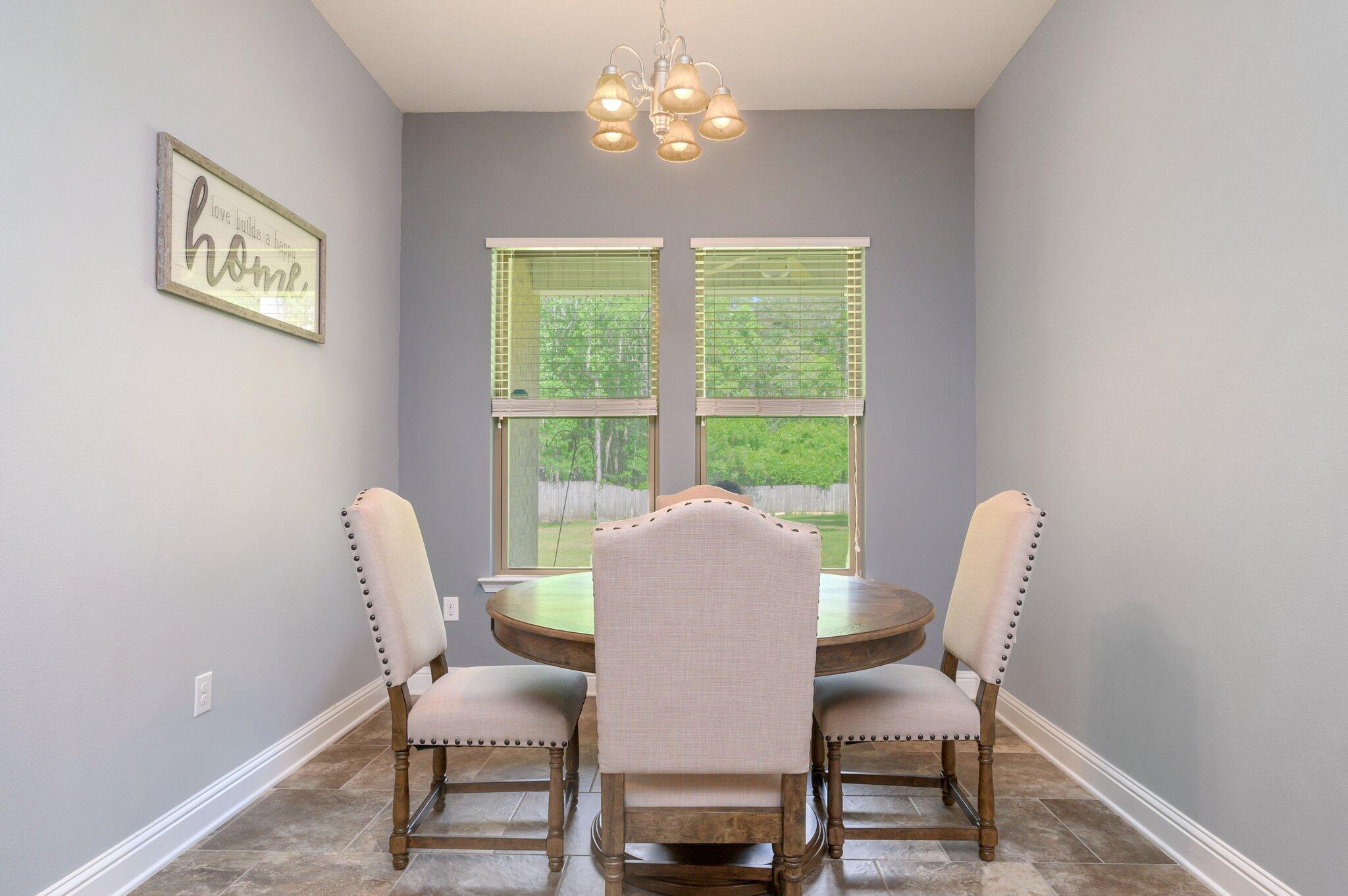 WINDMEADOWS - Residential