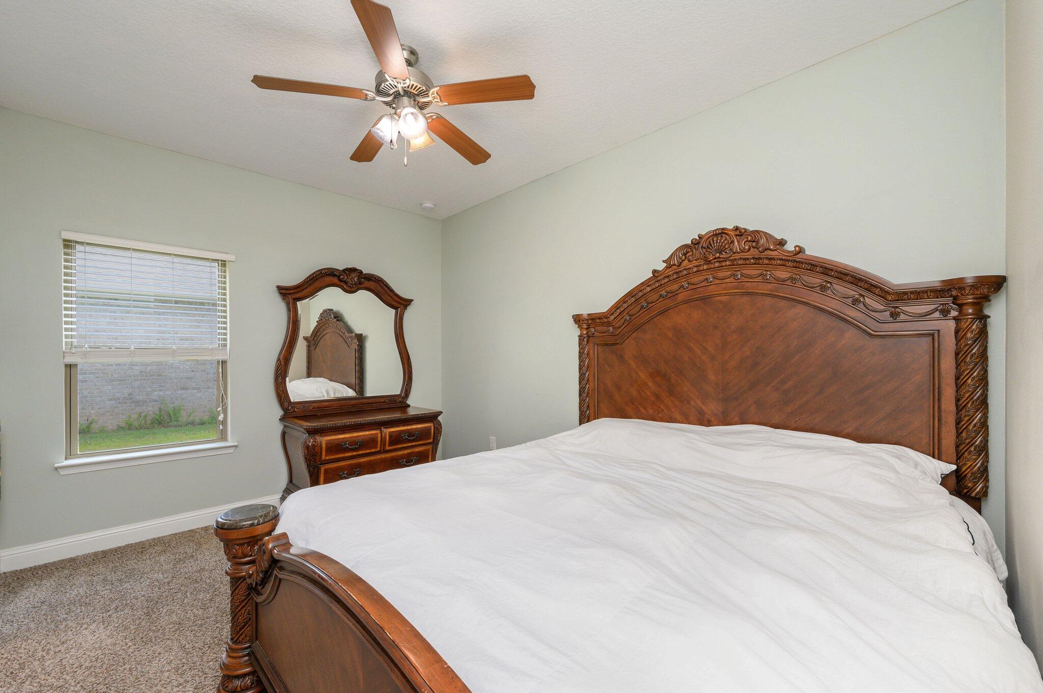 WINDMEADOWS - Residential