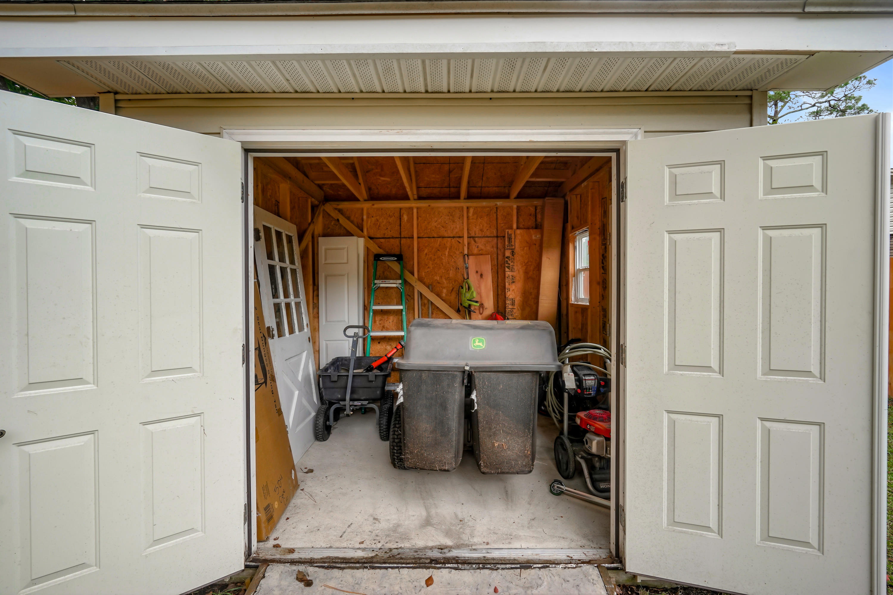 PALM ESTATES UNIT 1 - Residential