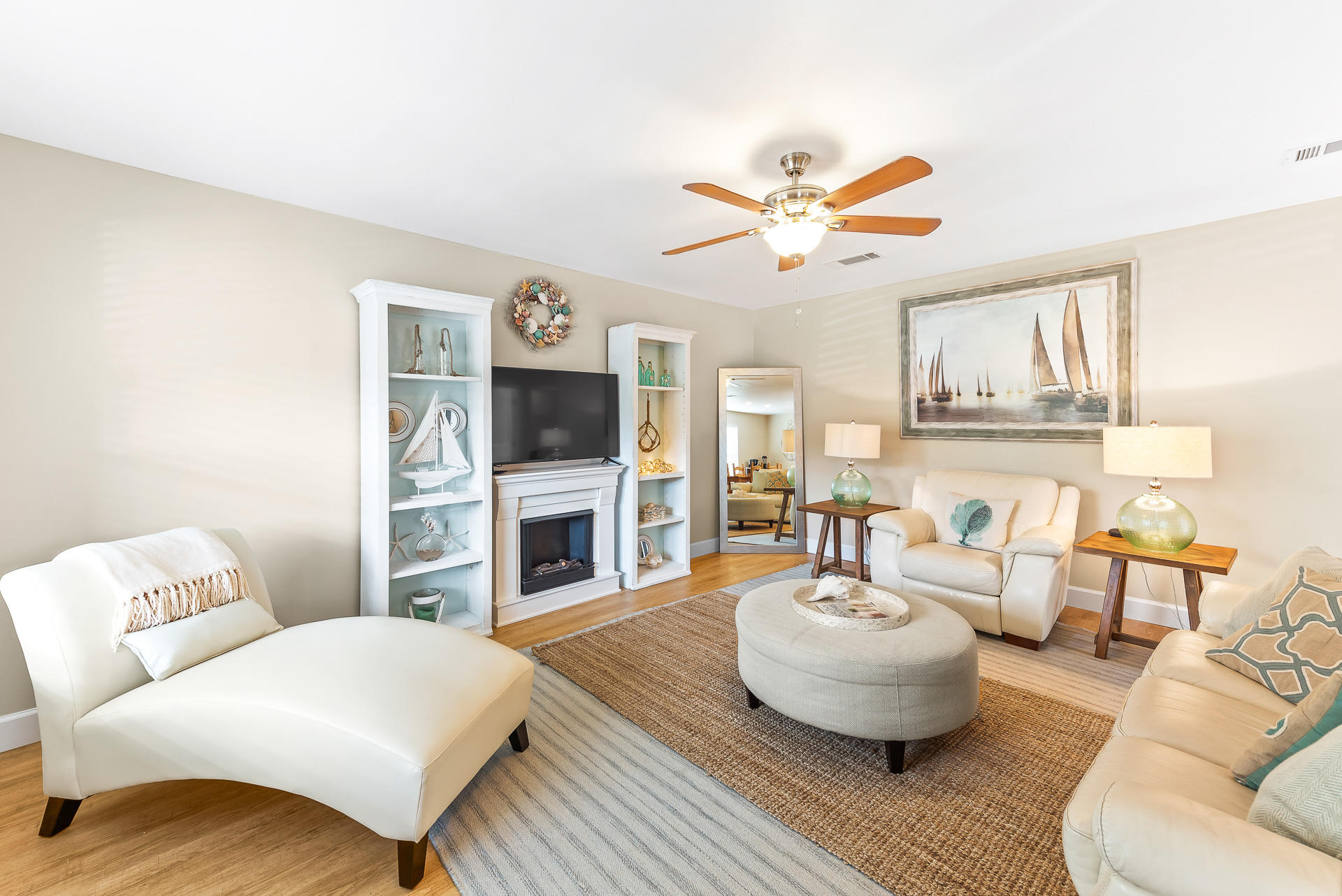 TOWN OF SANTA ROSA - Residential