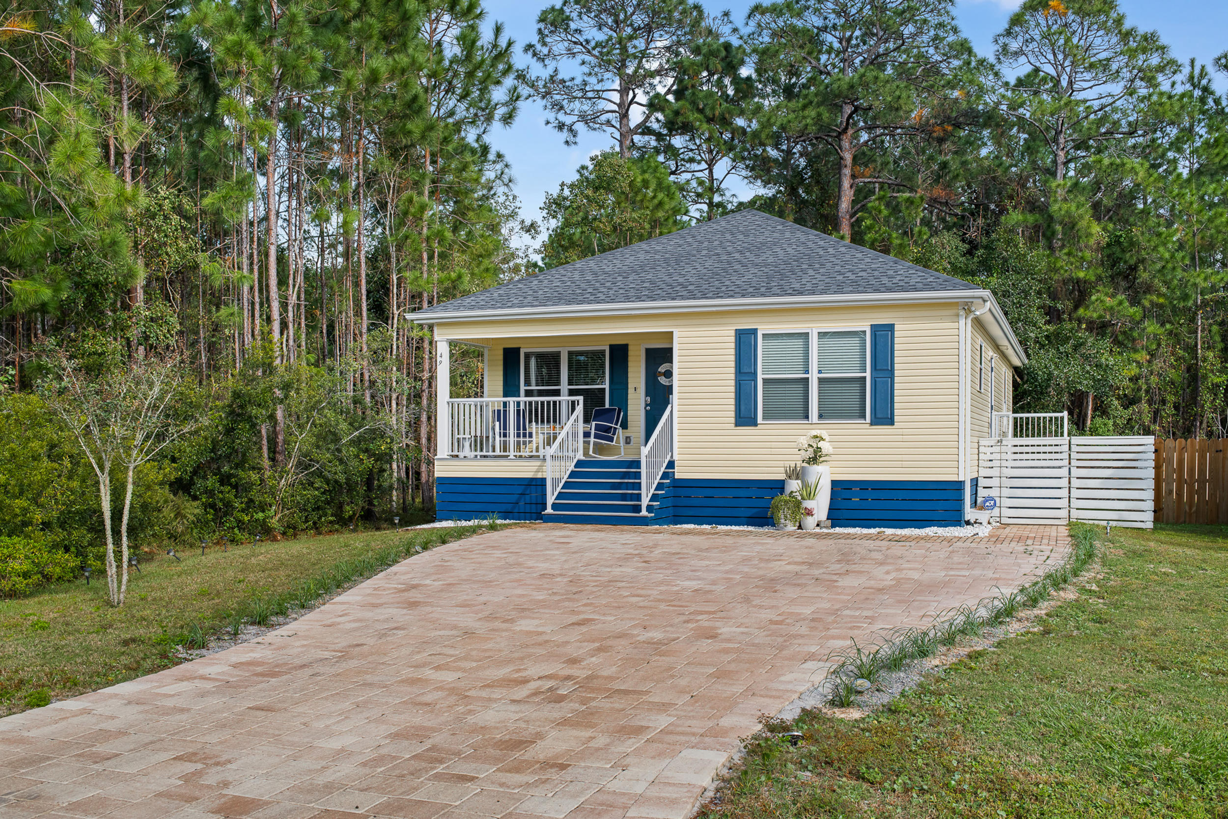 TOWN OF SANTA ROSA - Residential