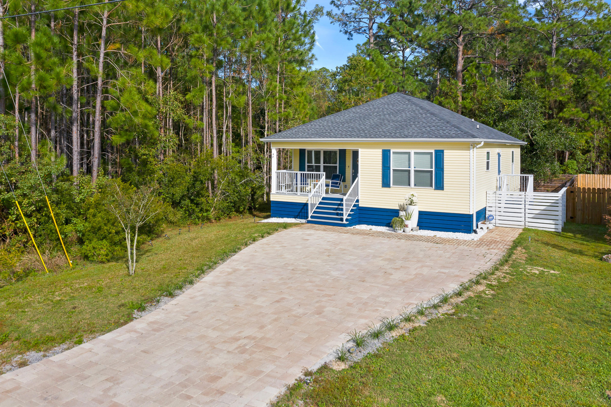 TOWN OF SANTA ROSA - Residential