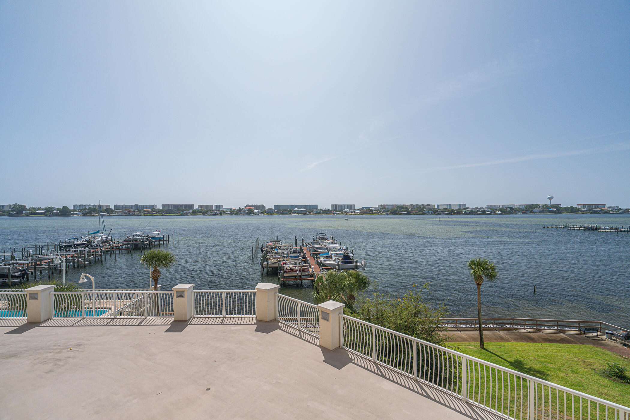 PRESIDIO YACHT CLUB - Residential