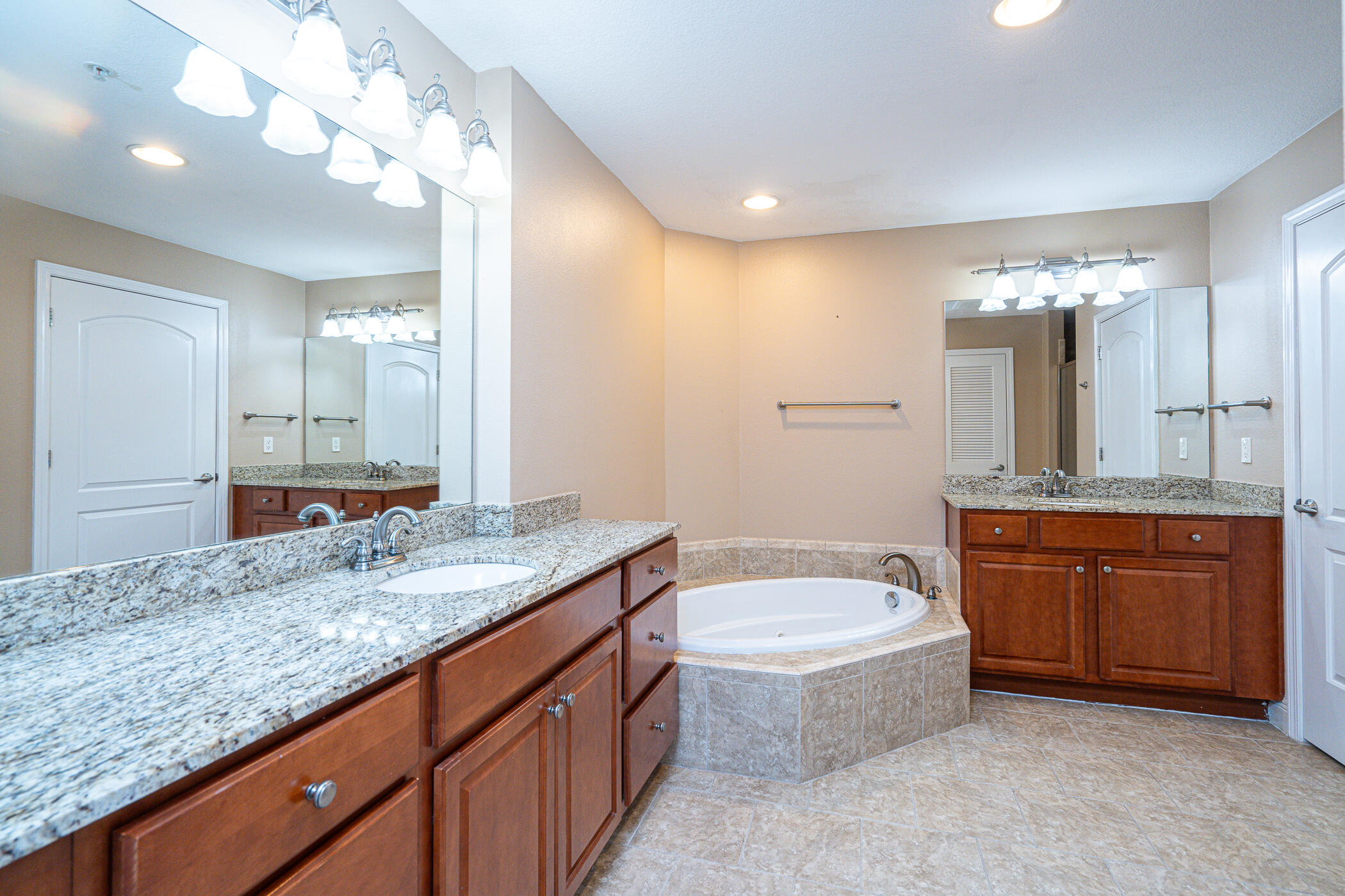 PRESIDIO YACHT CLUB - Residential