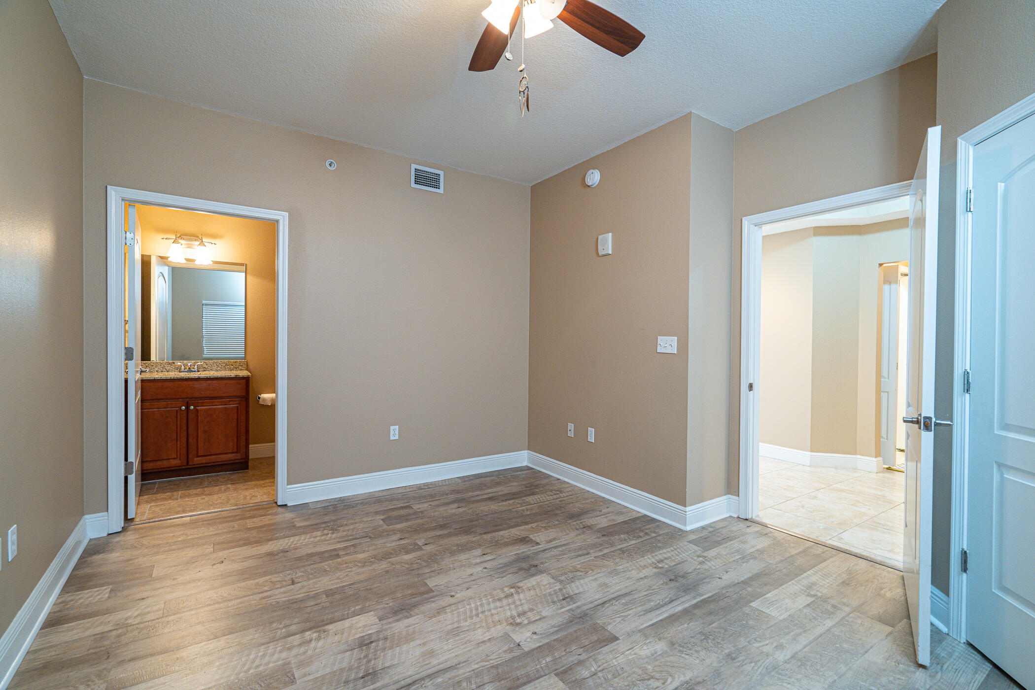 PRESIDIO YACHT CLUB - Residential